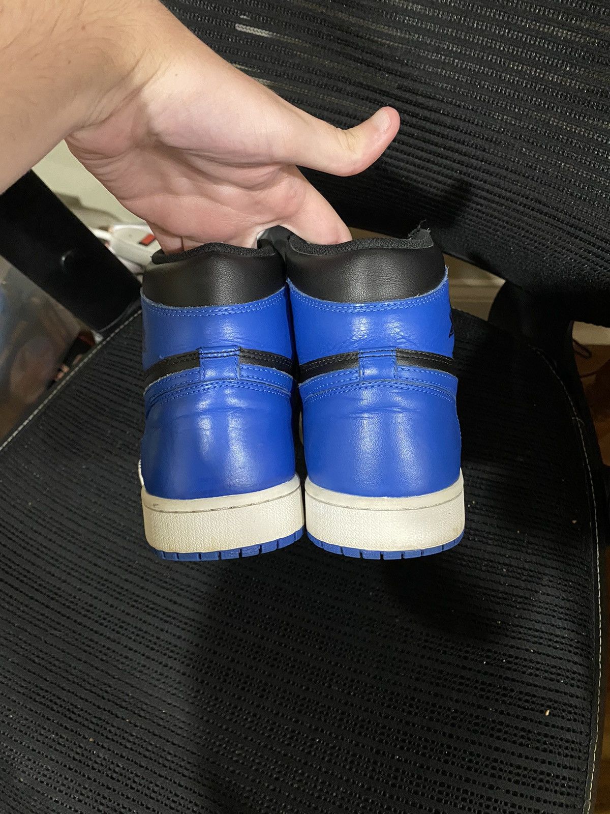 Jordan Brand × Nike Air Jordan 1 Retro High OG Royal 2017 Size 9.5 Size US 9.5 / EU 42-43 - 5 Thumbnail