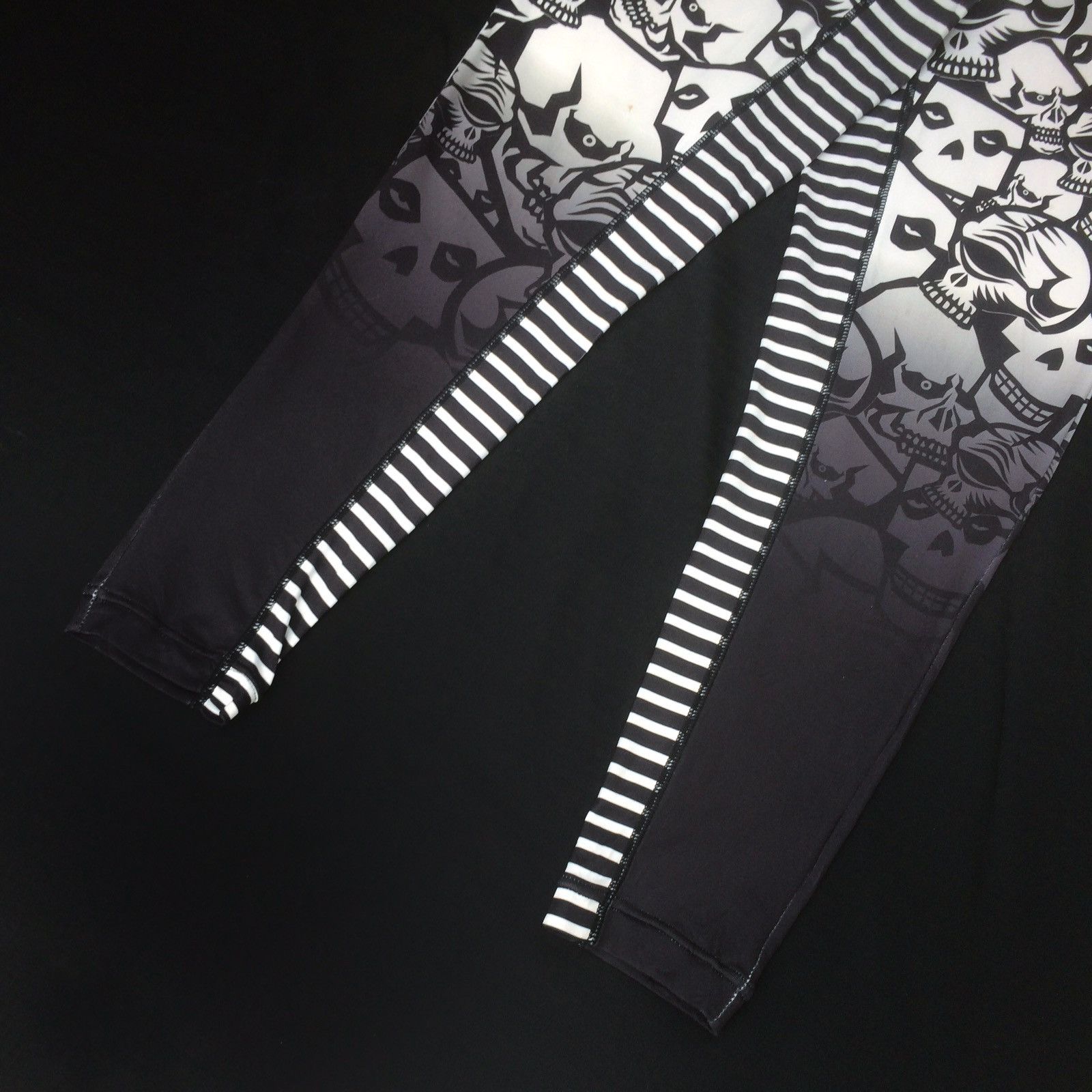 Japanese Brand × Misfits Overprint Punk Drunkers Tight Legging Size US 32 / EU 48 - 3 Thumbnail