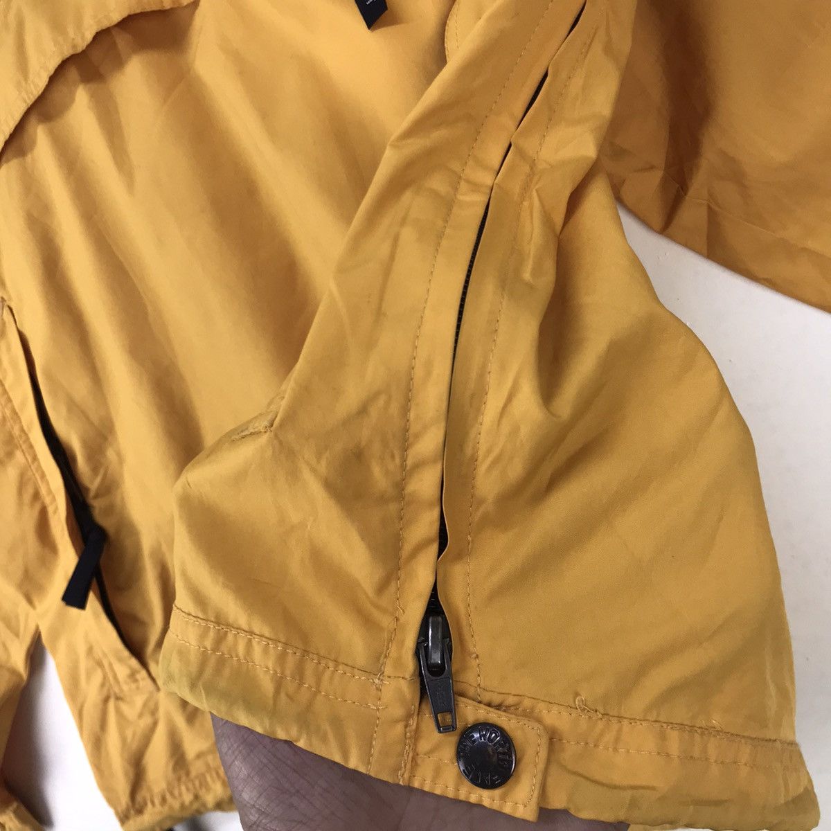 The North Face The North Face Yellow Black Half Zipper Stow Pocket Jacket Size US S / EU 44-46 / 1 - 13 Thumbnail