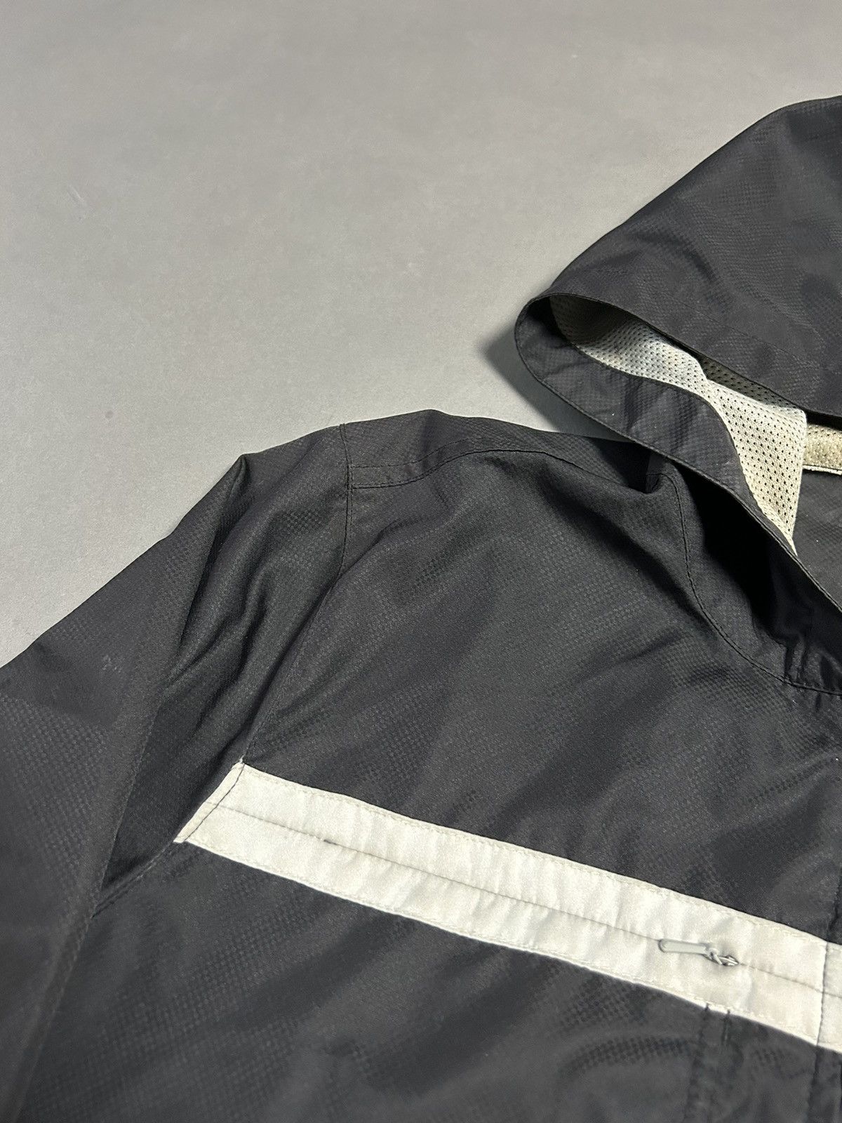 Oakley Oakley vintage black windbreaker jacket techwear functional Size US M / EU 48-50 / 2 - 4 Thumbnail