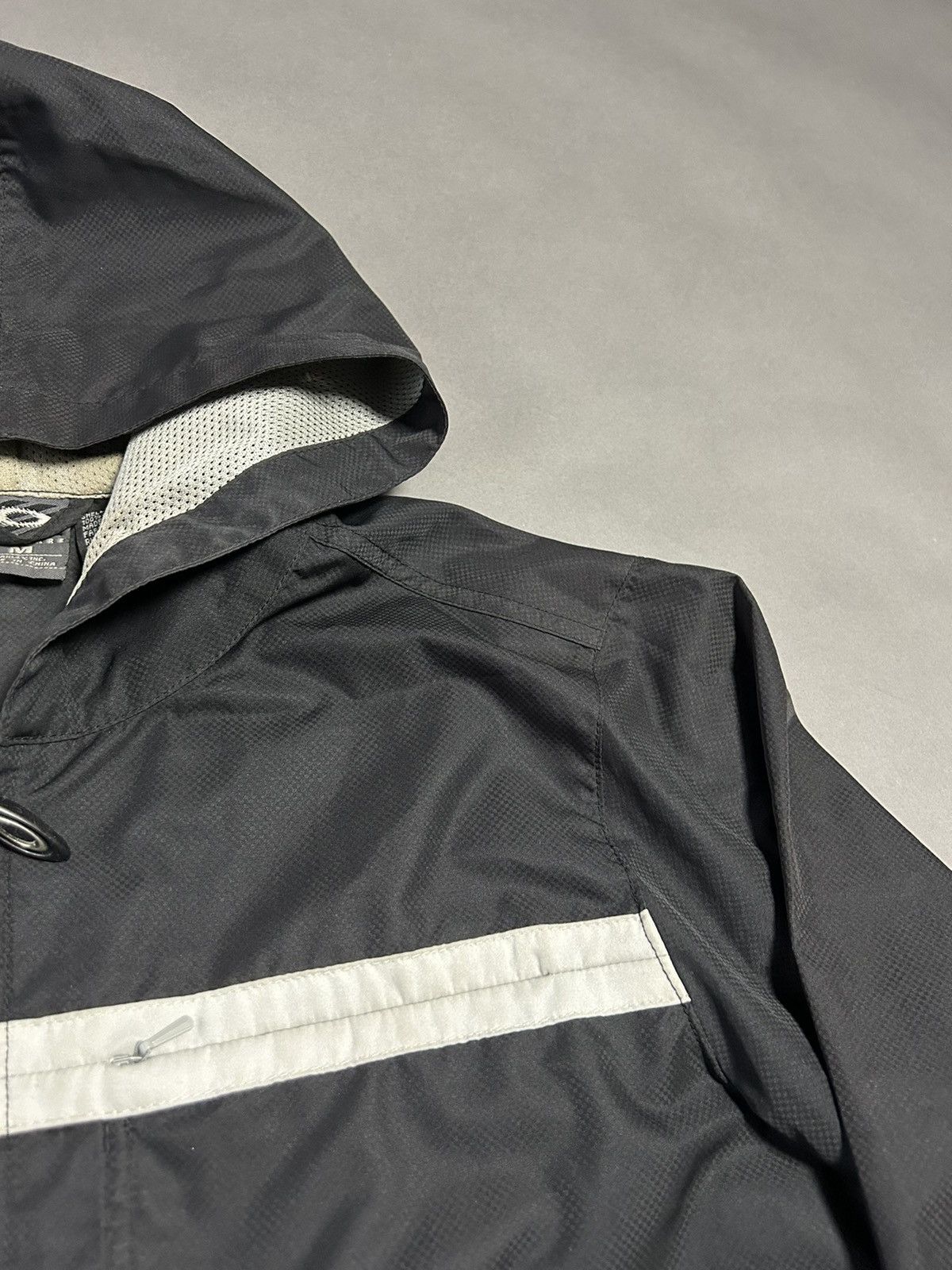 Oakley Oakley vintage black windbreaker jacket techwear functional Size US M / EU 48-50 / 2 - 5 Thumbnail