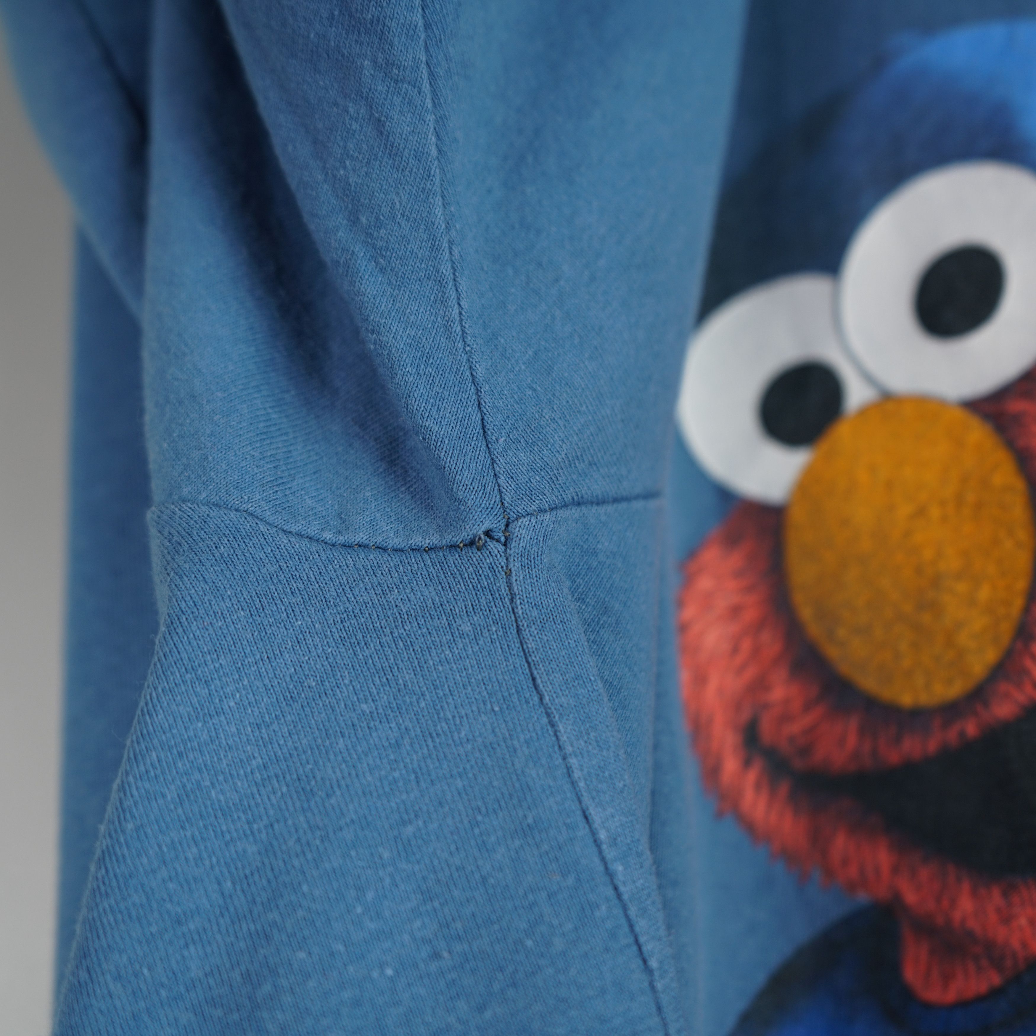 Cartoon Network × Vintage 1994 ELMO T-Shirt Hip-Hop Rap tee Size US XL / EU 56 / 4 - 4 Thumbnail