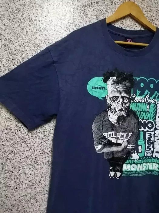 Vintage 1999 VTG MOVIE MONSTER VERY RARE Size US XL / EU 56 / 4 - 4 Thumbnail