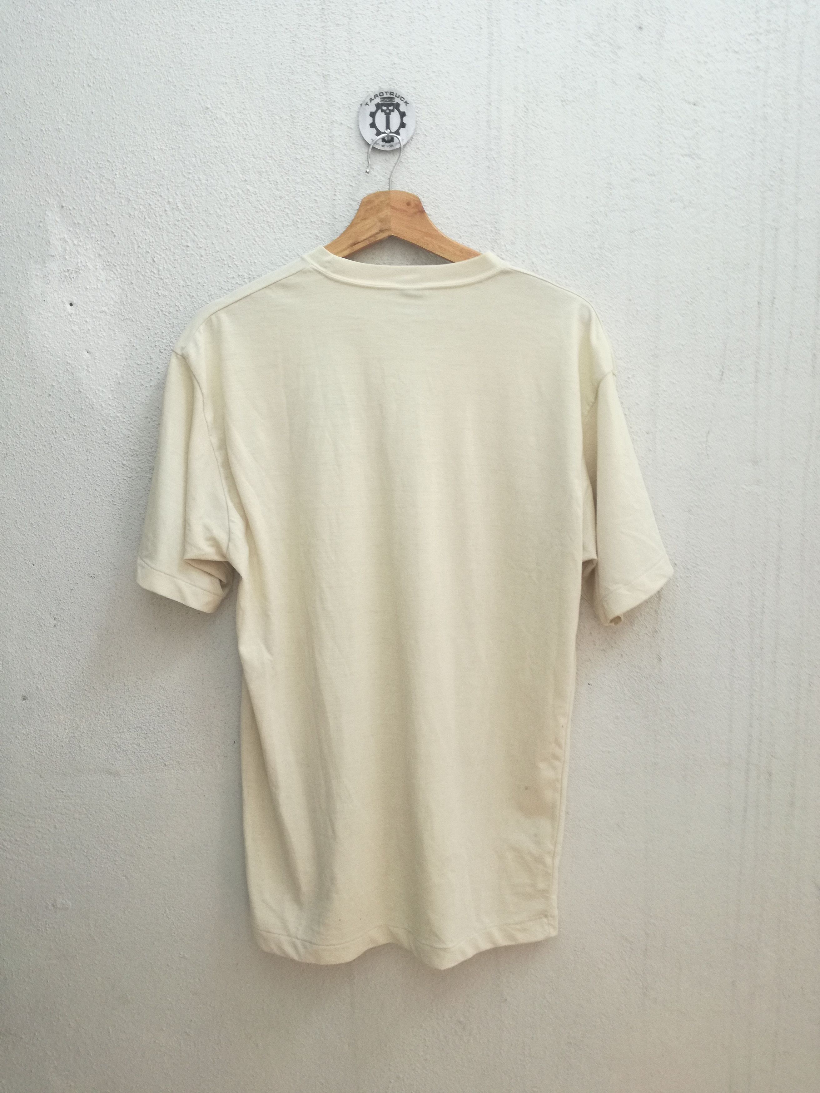 Japanese Brand × Montbell × Vintage Vtg 90s Montbell Japan Caligraph Simple Tshirt Size US L / EU 52-54 / 3 - 2 Thumbnail