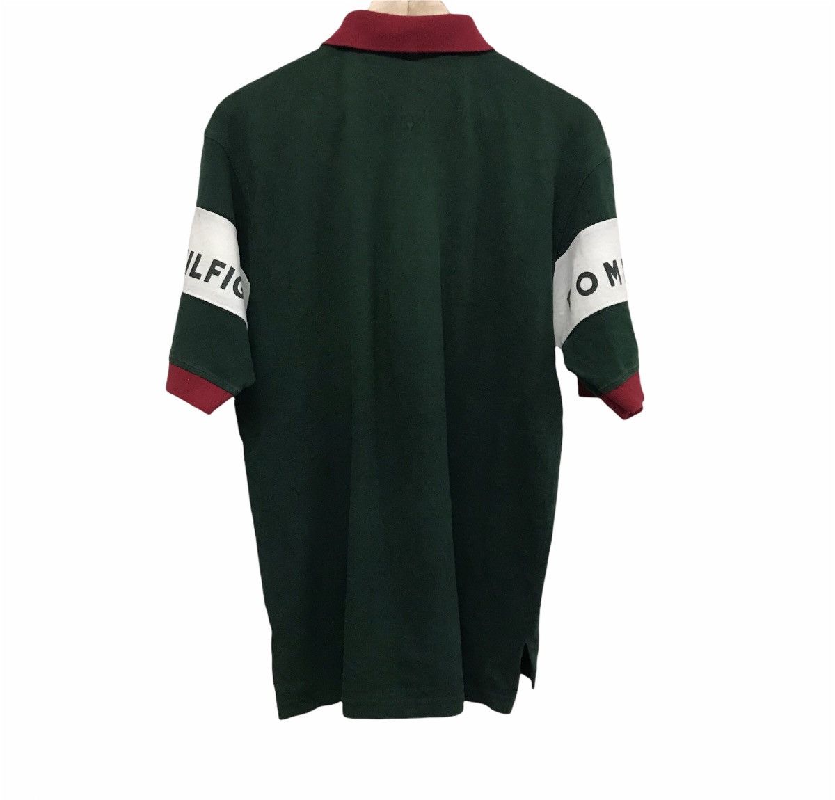 Tommy Hilfiger Vintage Tommy Hilfiger sailing gear big logo polo shirt Size US M / EU 48-50 / 2 - 2 Thumbnail