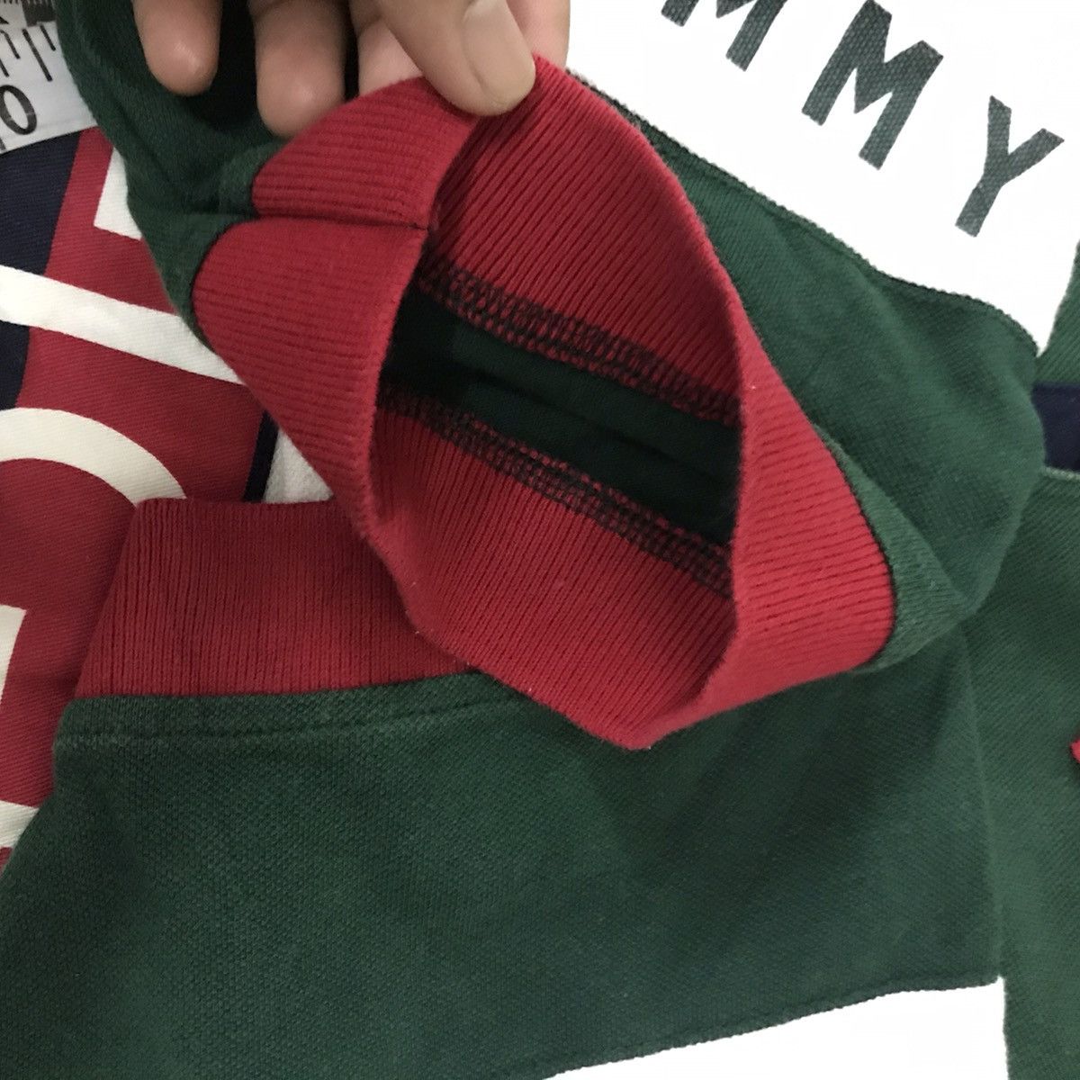 Tommy Hilfiger Vintage Tommy Hilfiger sailing gear big logo polo shirt Size US M / EU 48-50 / 2 - 9 Thumbnail