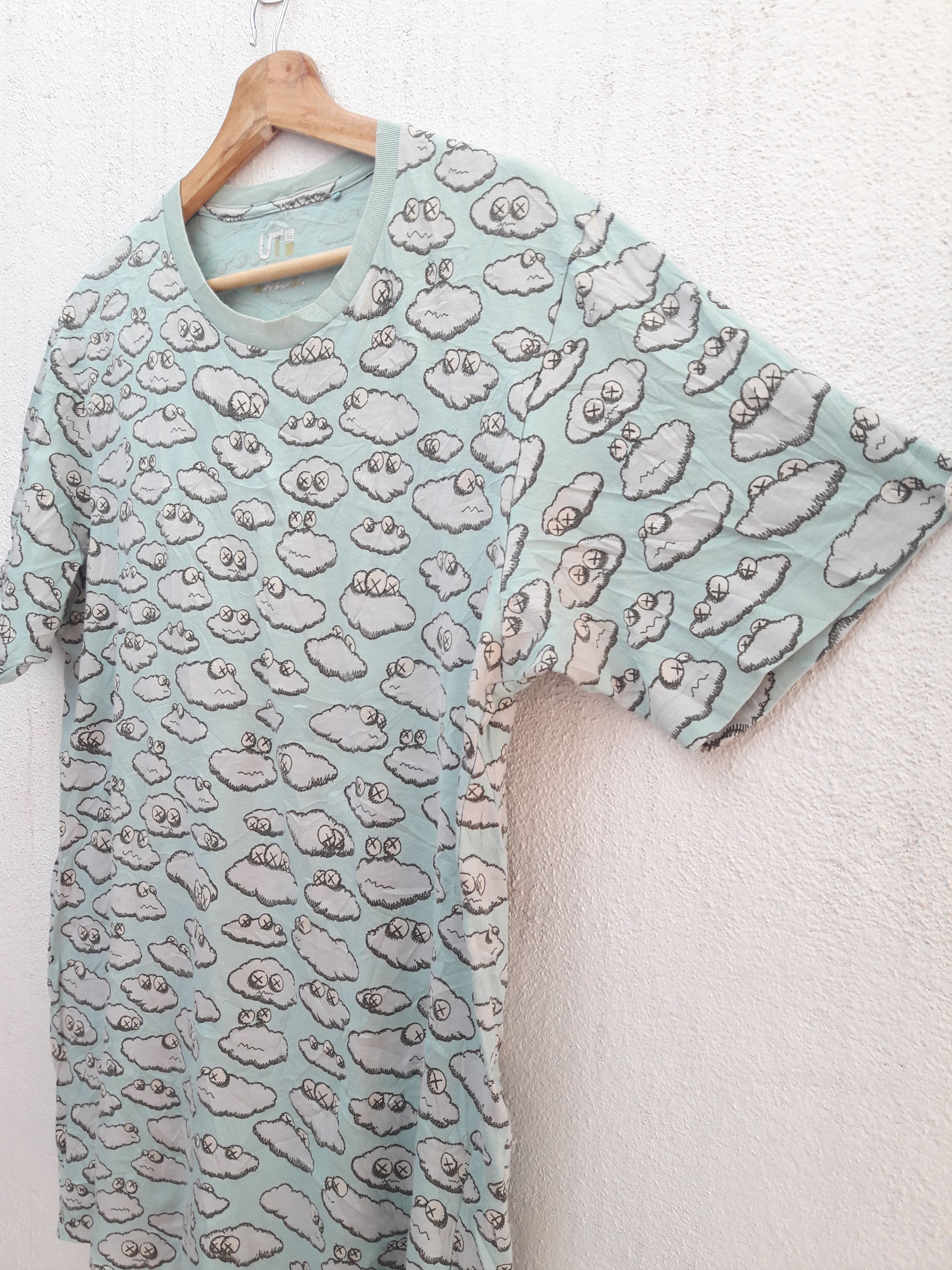 Kaws 🔥OFFER🔥Kaws ❌ UT Uniqlo Fullprint Distressed Tee Size US L / EU 52-54 / 3 - 3 Thumbnail