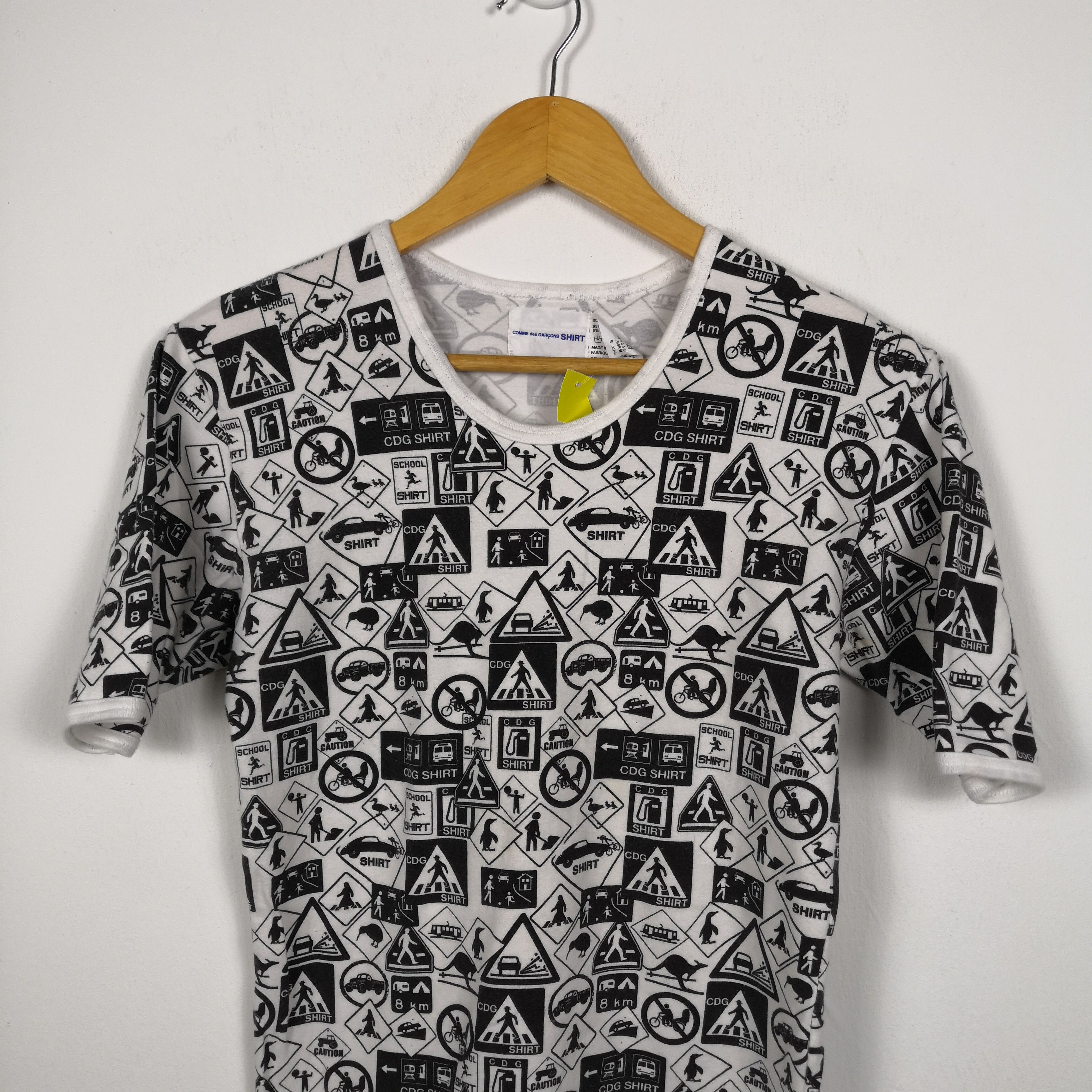 Comme des Garcons × Vintage Comme des Garcon Shirt T Shirt Overprint Signage Tee Size US S / EU 44-46 / 1 - 3 Thumbnail