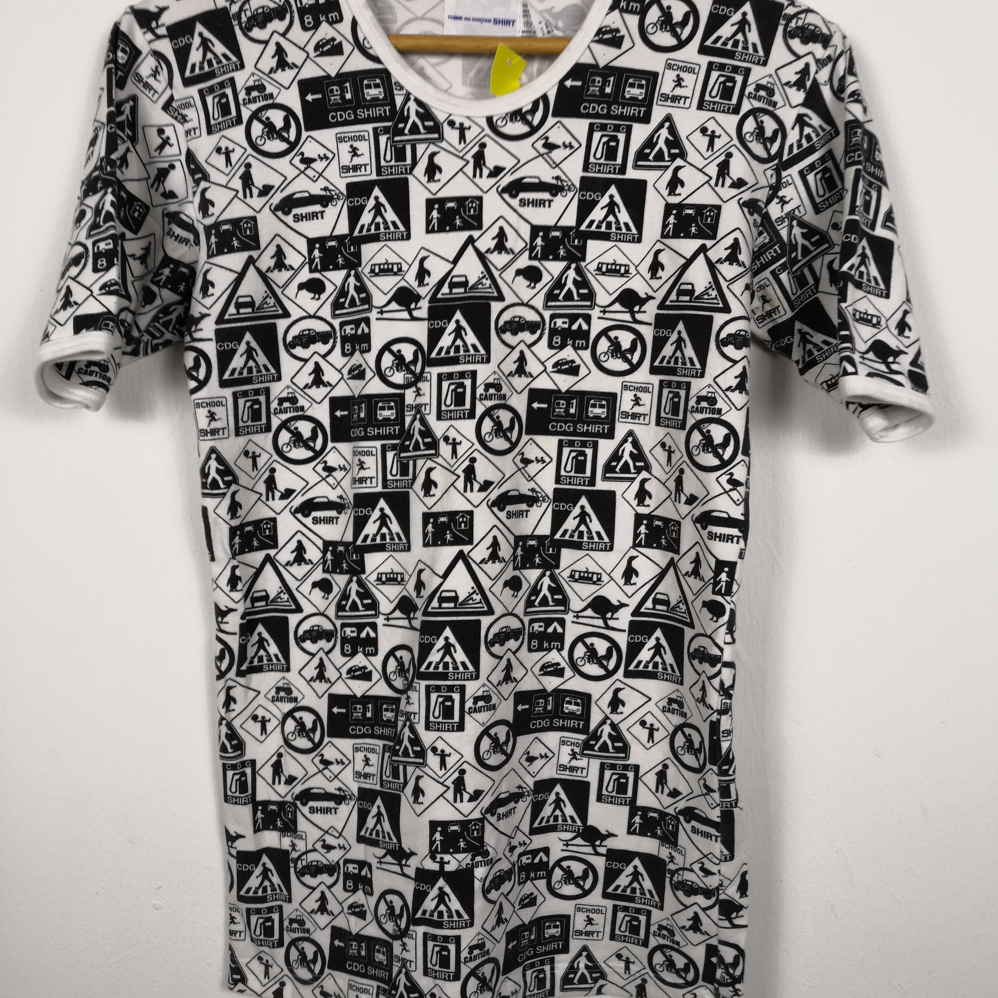 Comme des Garcons × Vintage Comme des Garcon Shirt T Shirt Overprint Signage Tee Size US S / EU 44-46 / 1 - 5 Thumbnail