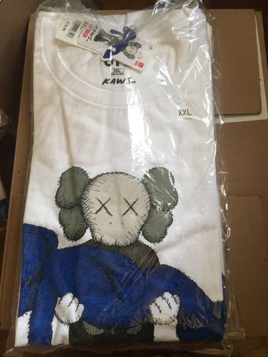 Kaws × Uniqlo Uniqlo x Kaws Gone Tee XXL Size US XXL / EU 58 / 5 - 1 Thumbnail