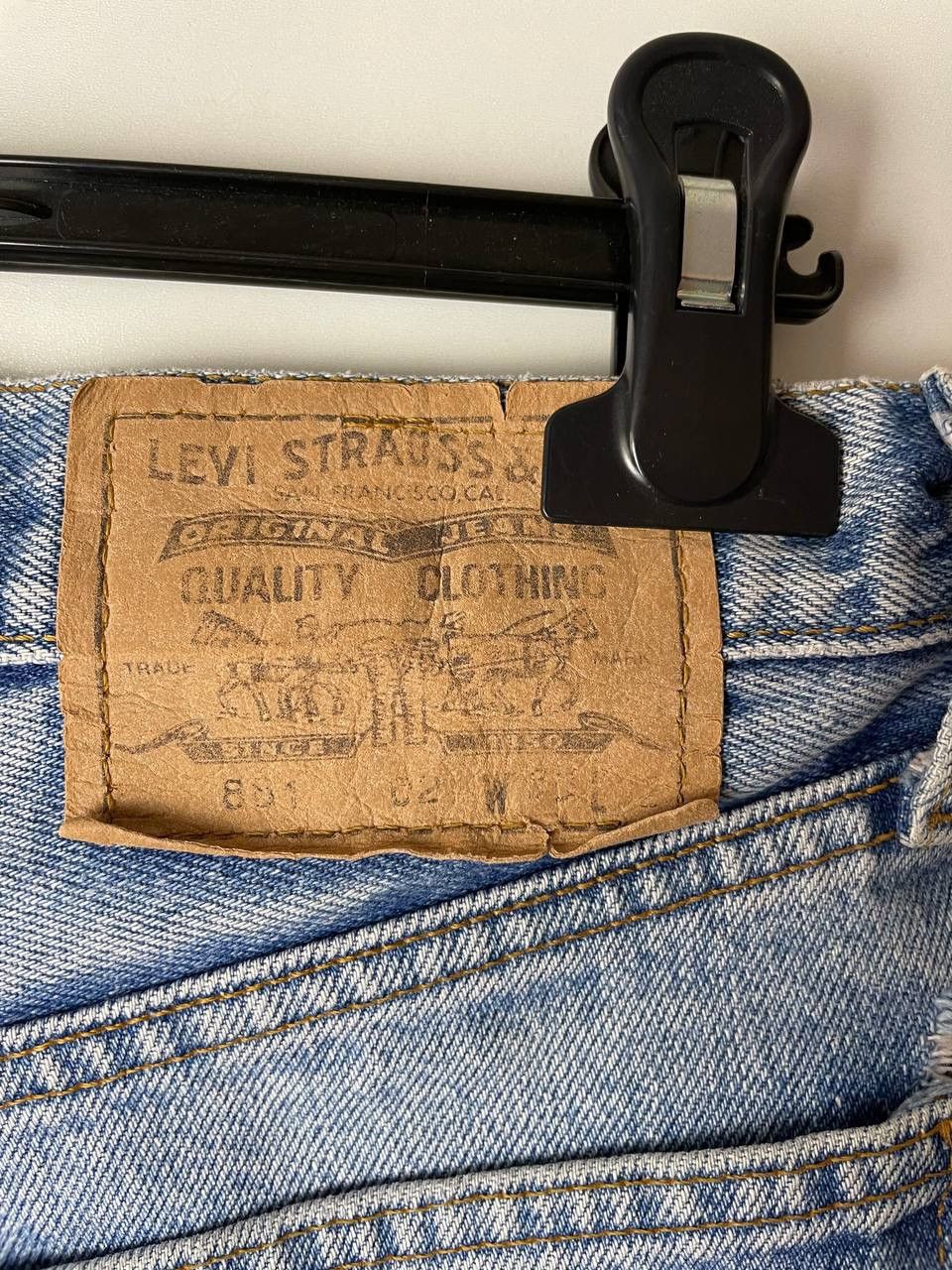 Levi's Levi’s vintage denim pants size 33/32 Size US 33 - 3 Thumbnail
