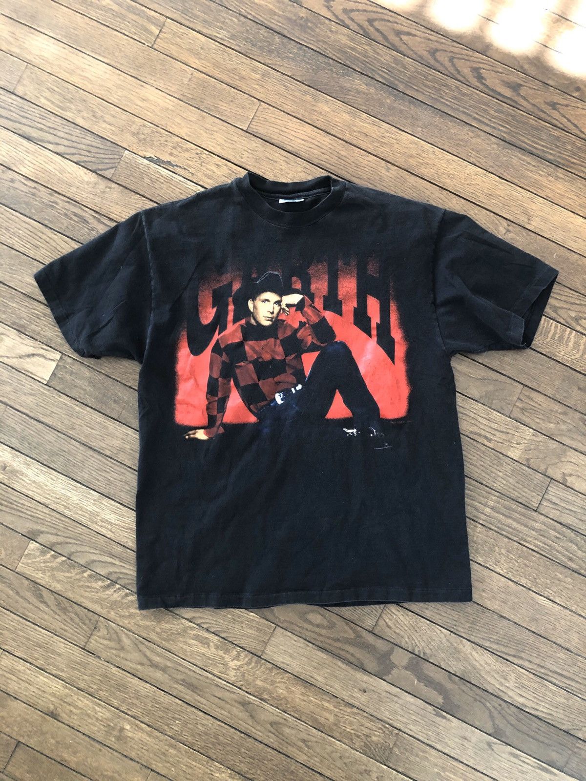 Vintage Vintage “GARTH” Garth Brooks Country Tee ❄️🥣💤🧊 Carti EMO OG Size US L / EU 52-54 / 3 - 1 Thumbnail