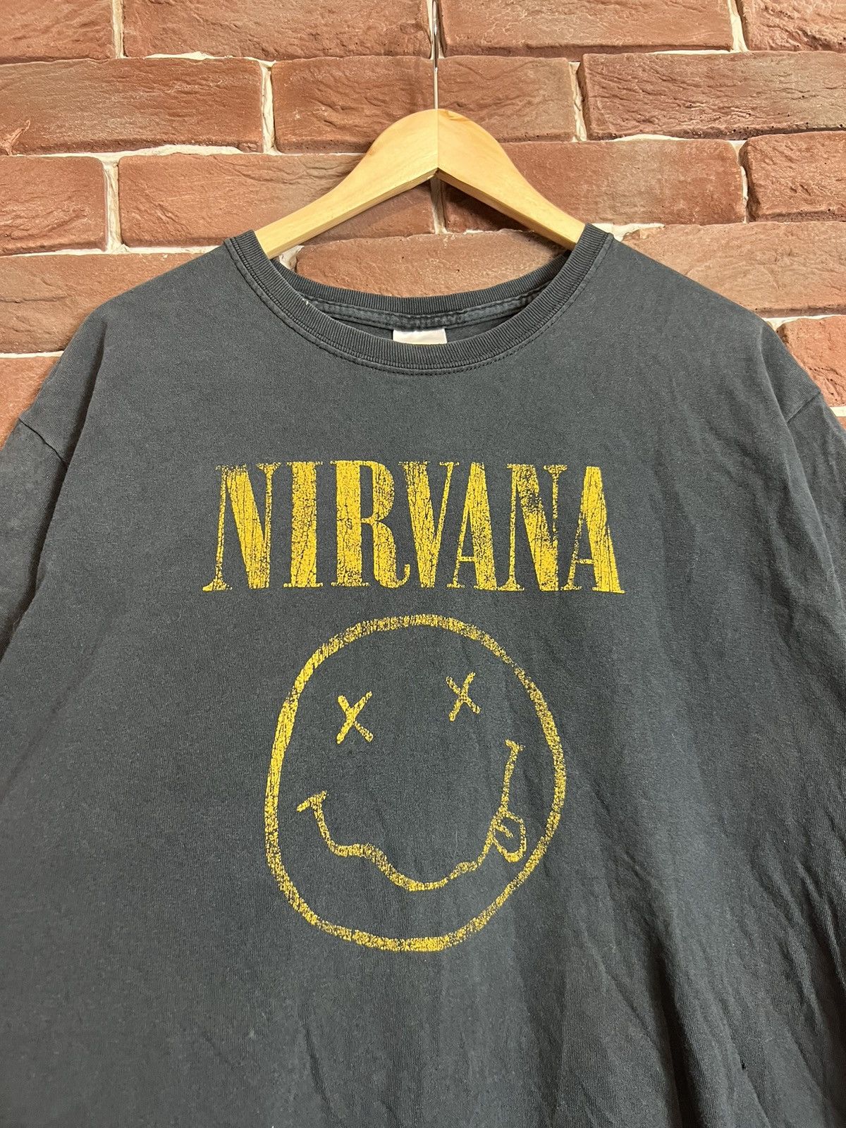 Band Tees Rare 00s Nirvana Smiley Kurt Cobain Grunge Band Tshirt Size US L / EU 52-54 / 3 - 5 Thumbnail