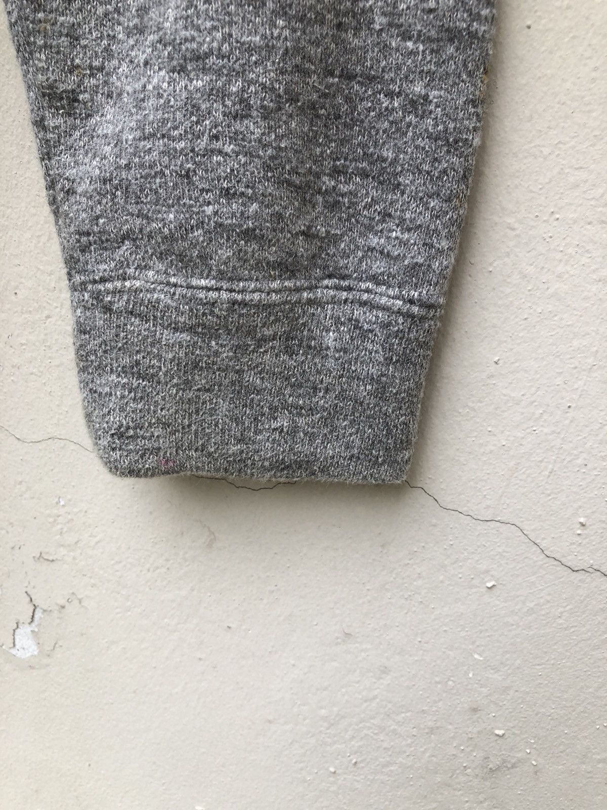Vintage Vintage 90s Ozone Rocks Japan Printed Art Grey Sweatshirt Size US L / EU 52-54 / 3 - 10 Thumbnail