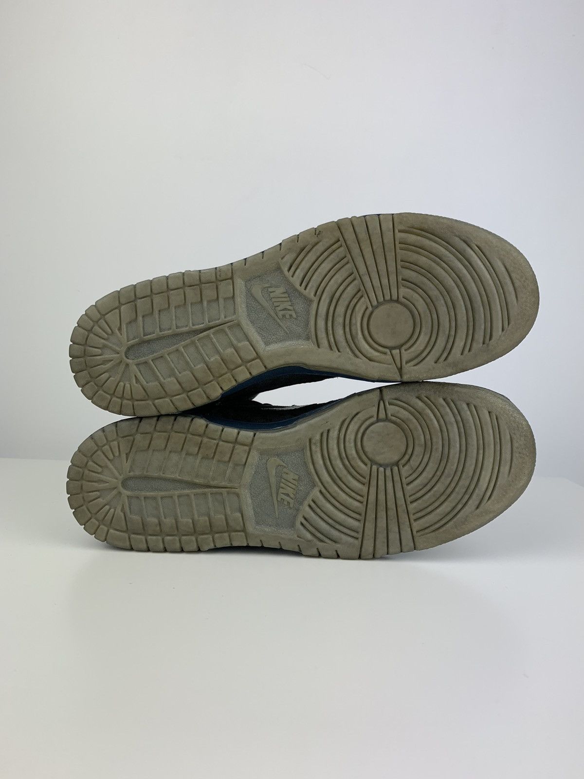 Nike !NEW 2009 Nike SB Dunk High Twin Peaks GS Size US 5 / IT 35 - 13 Thumbnail