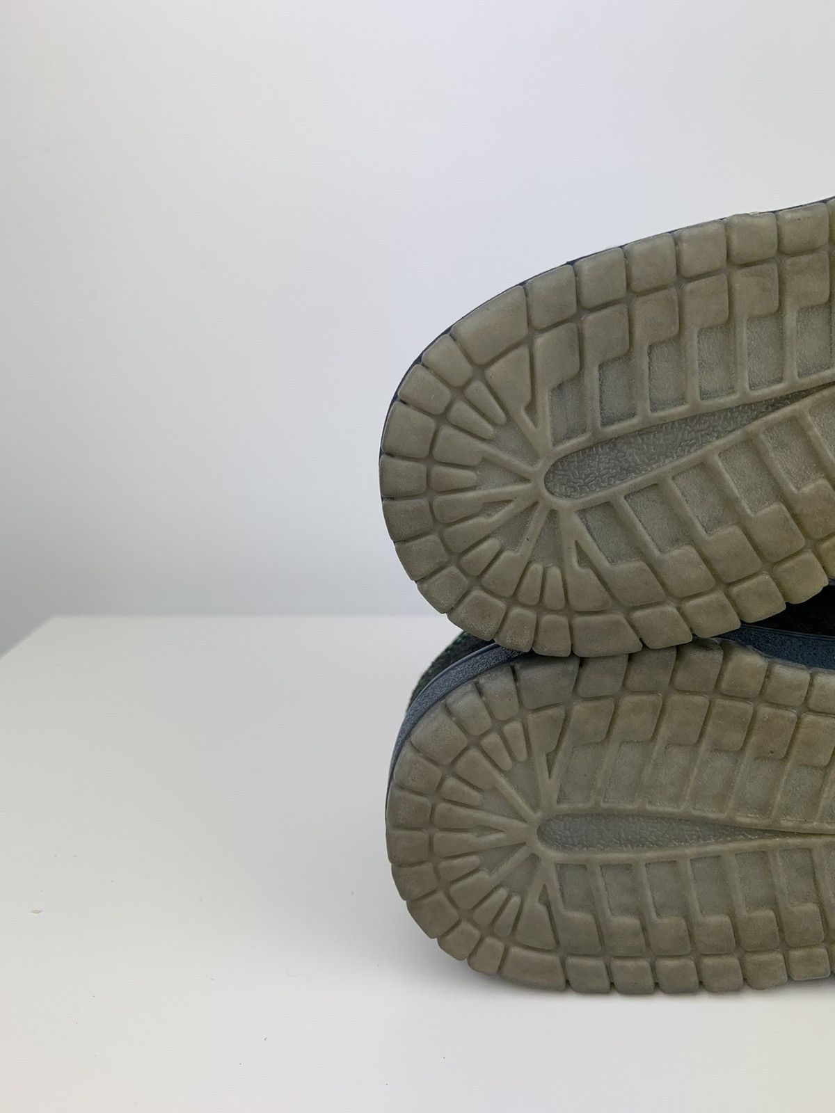 Nike !NEW 2009 Nike SB Dunk High Twin Peaks GS Size US 5 / IT 35 - 14 Thumbnail