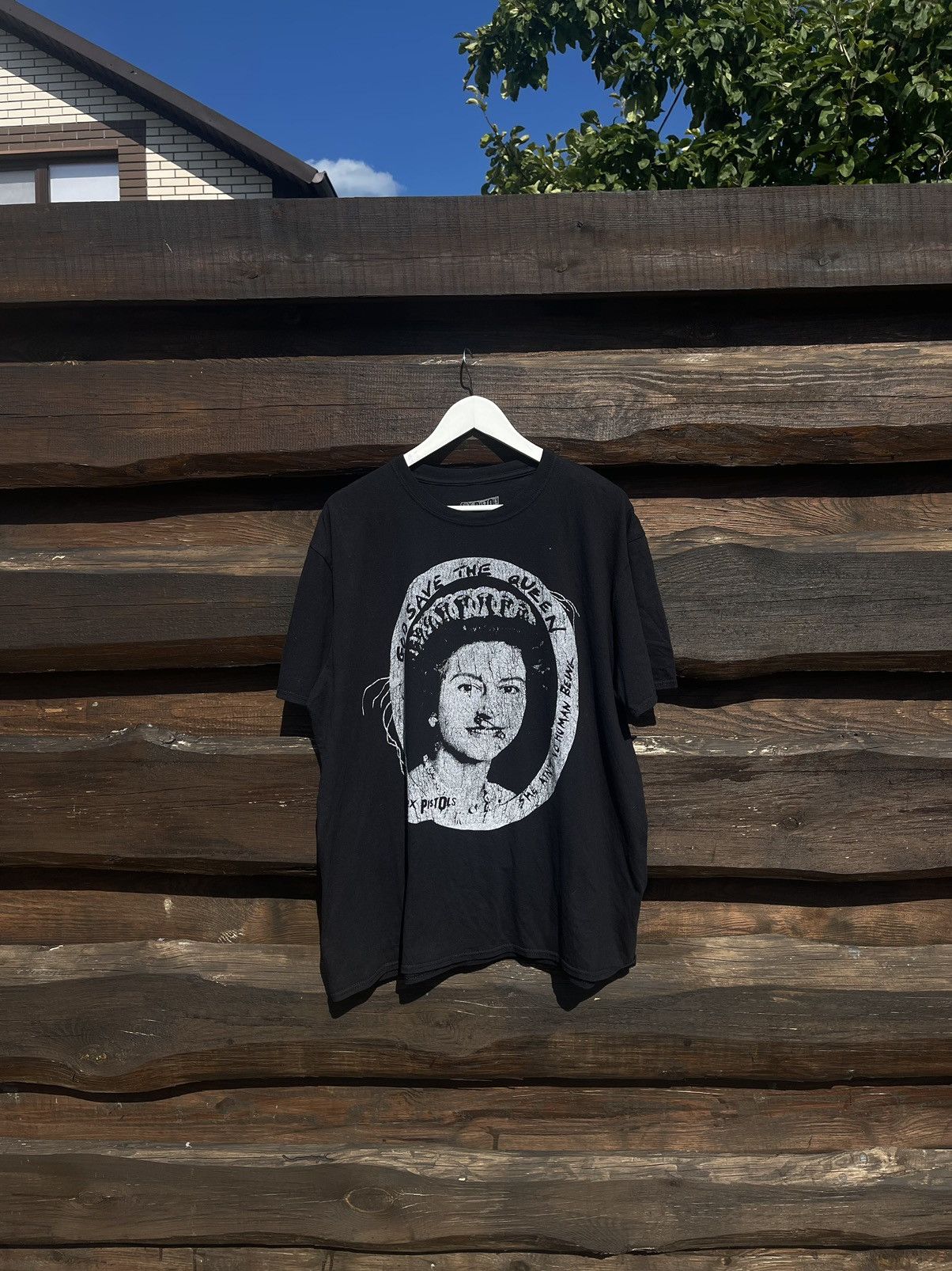 Band Tees Sex Pistols God Save the Queen merch tee t-shirt rock Size US L / EU 52-54 / 3 - 1 Thumbnail
