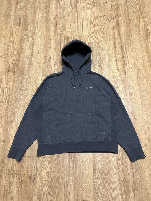 Nike hoodie small logo hot sale