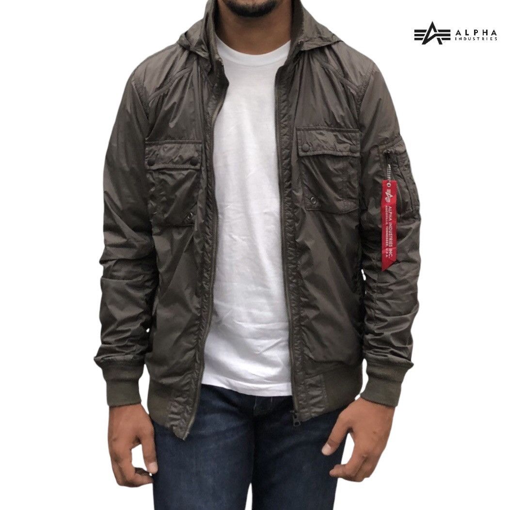 Alpha Industries Alpha Industries Blouson MA-1 Bomber Jacket Size US L / EU 52-54 / 3 - 1 Thumbnail