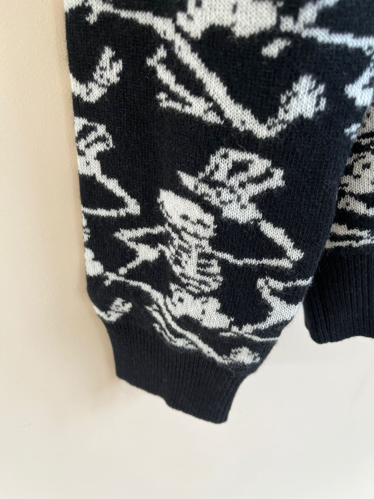 Amiri Sweatshirt in Black & White Size US M / EU 48-50 / 2 - 4 Thumbnail