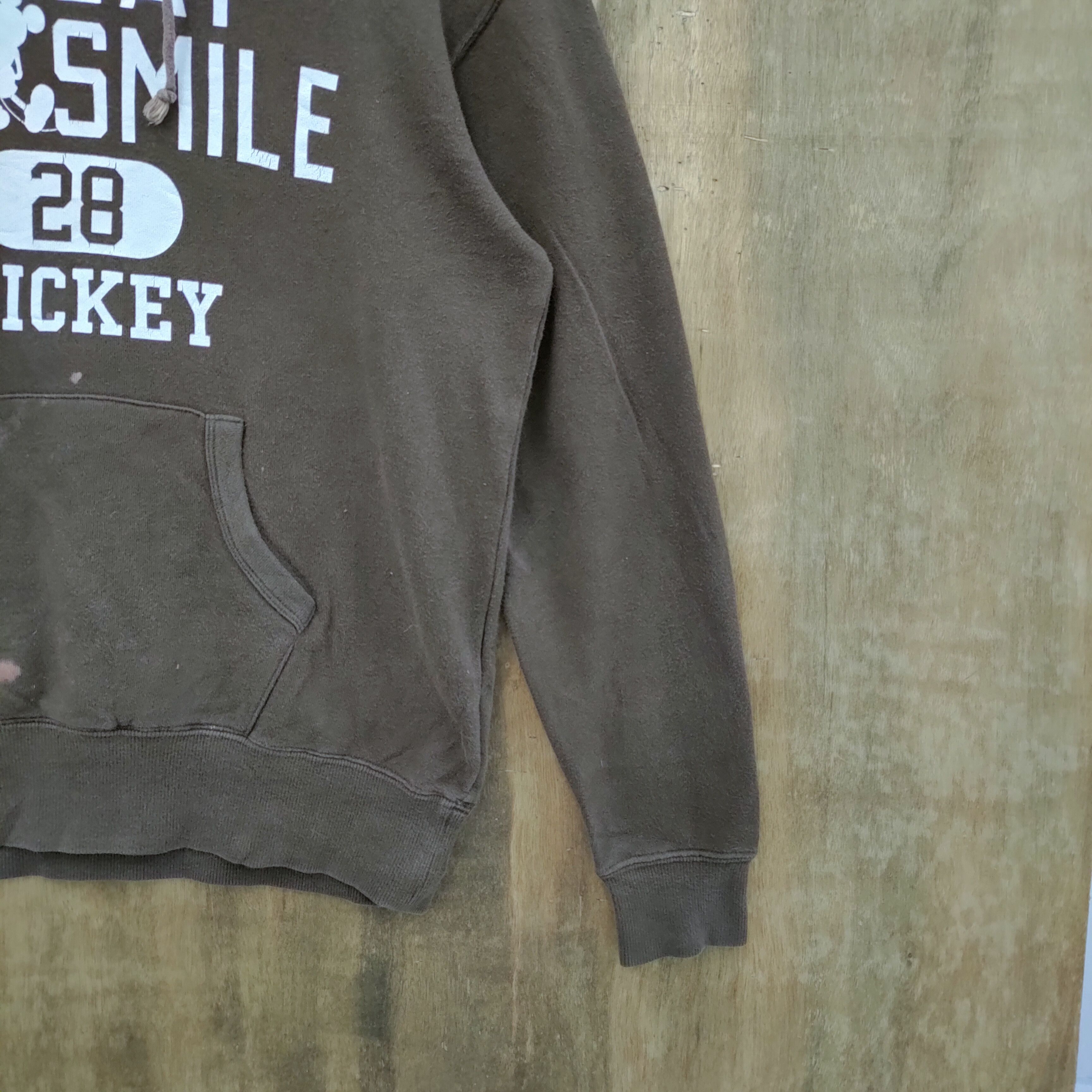 Cartoon Network × Disney × Mickey Mouse DISNEY GREAT BIG SMILE 28 MICKEY FADED SWEATSHIRT HOODIE Size US M / EU 48-50 / 2 - 4 Thumbnail
