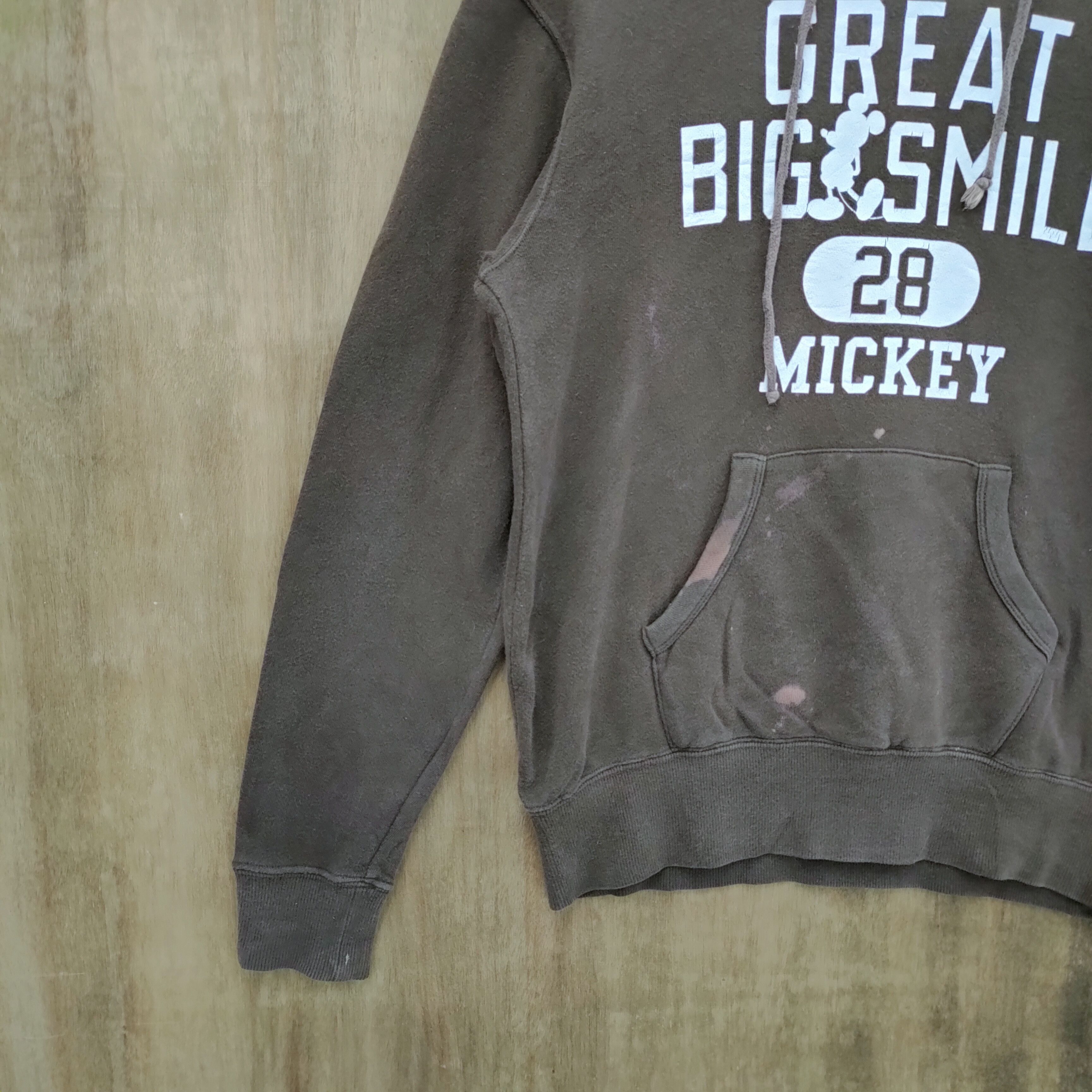 Cartoon Network × Disney × Mickey Mouse DISNEY GREAT BIG SMILE 28 MICKEY FADED SWEATSHIRT HOODIE Size US M / EU 48-50 / 2 - 3 Thumbnail