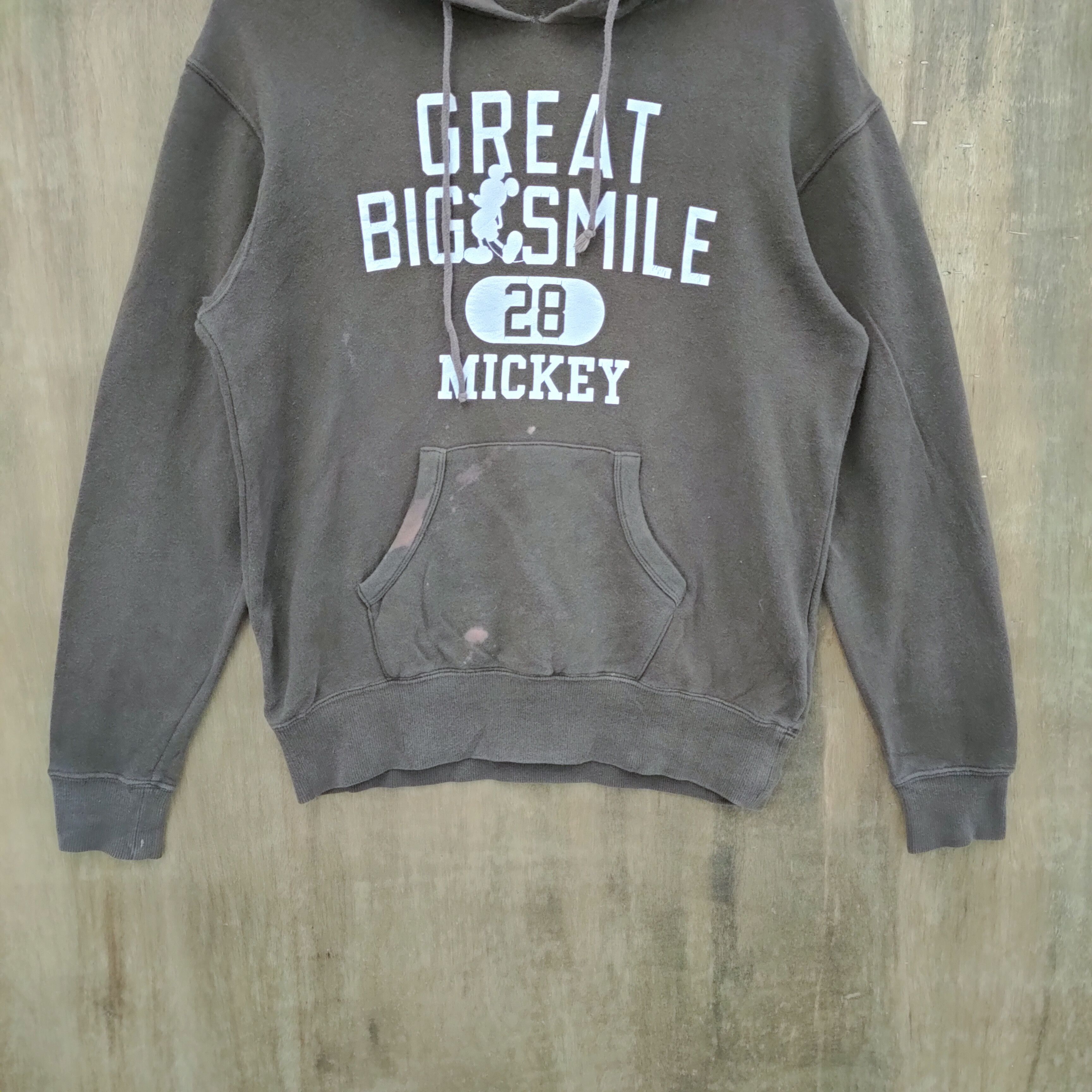Cartoon Network × Disney × Mickey Mouse DISNEY GREAT BIG SMILE 28 MICKEY FADED SWEATSHIRT HOODIE Size US M / EU 48-50 / 2 - 6 Thumbnail