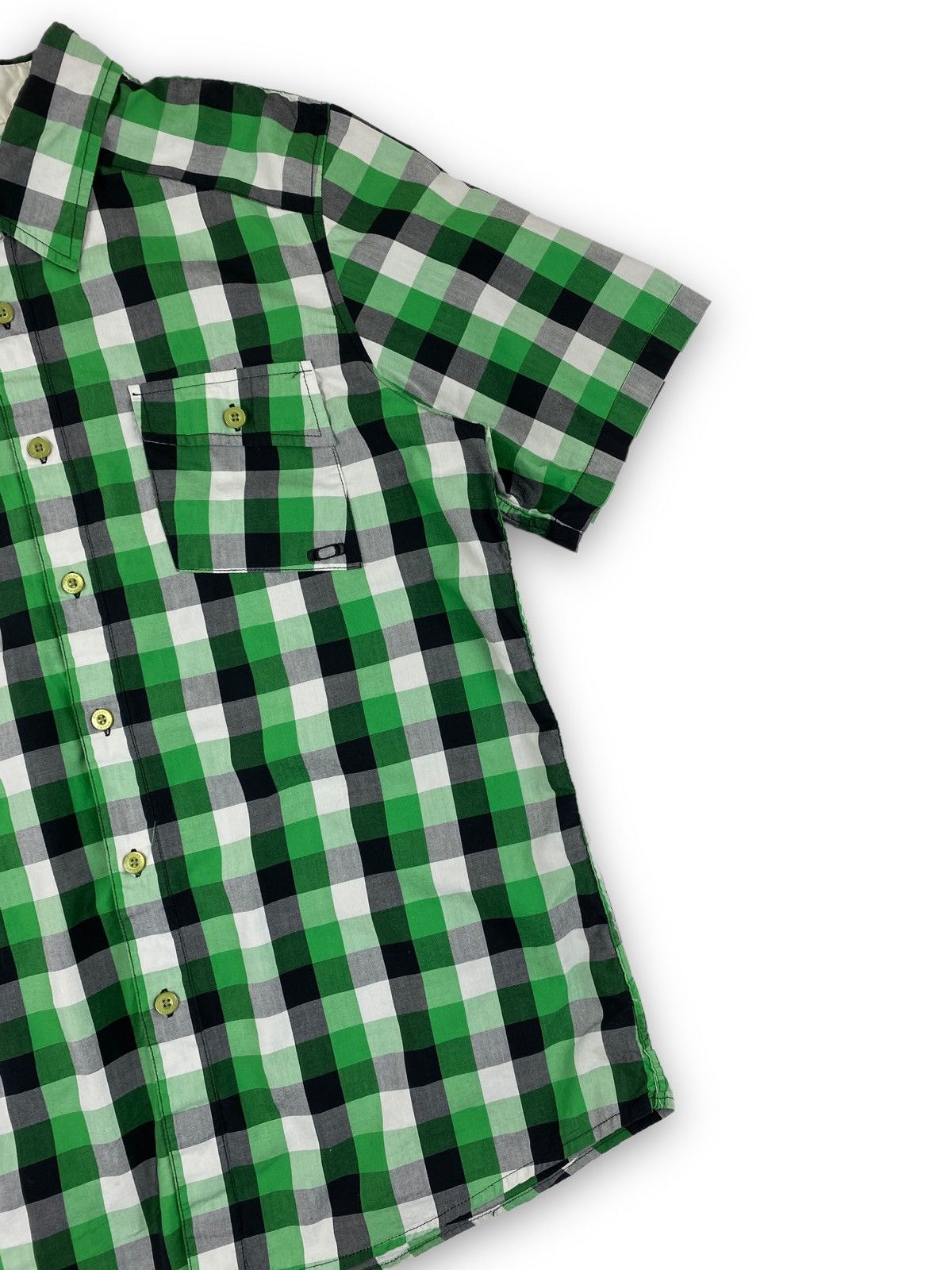 Oakley Vintage Oakley Button Up Shirt Short Sleeve Size L Size US L / EU 52-54 / 3 - 6 Thumbnail