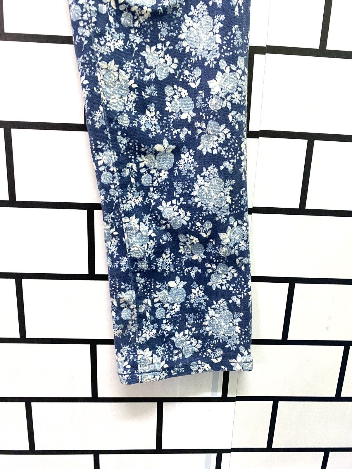 Japanese Brand × Uniqlo Floral Design UNIQLO JAPAN Skinny Pants Size US 28 / EU 44 - 7 Thumbnail