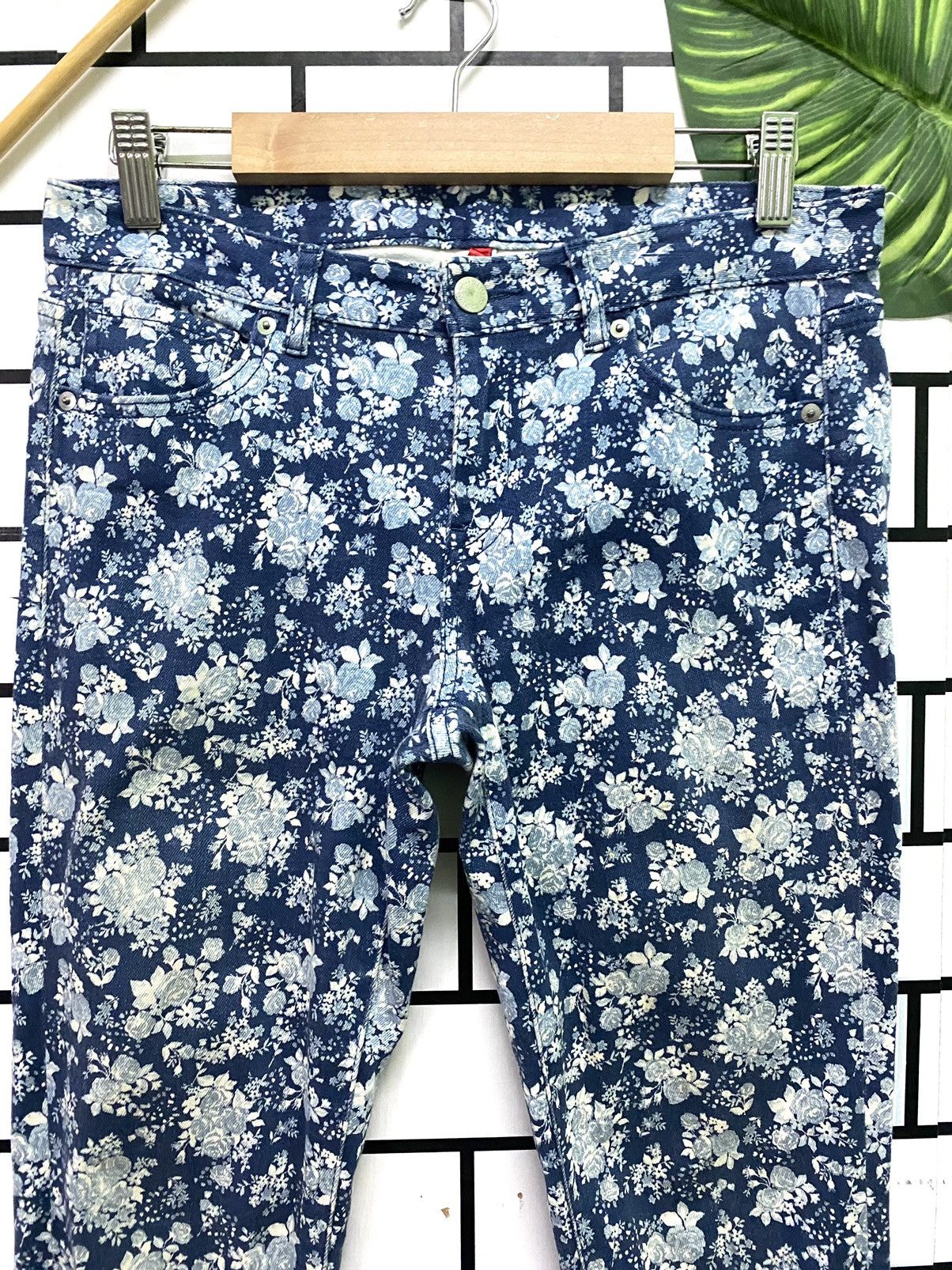 Japanese Brand × Uniqlo Floral Design UNIQLO JAPAN Skinny Pants Size US 28 / EU 44 - 3 Thumbnail
