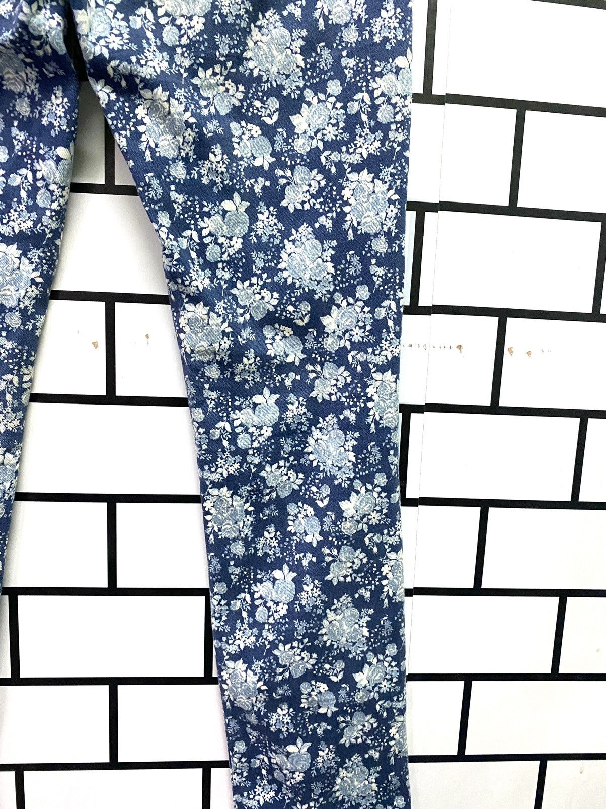 Japanese Brand × Uniqlo Floral Design UNIQLO JAPAN Skinny Pants Size US 28 / EU 44 - 15 Thumbnail