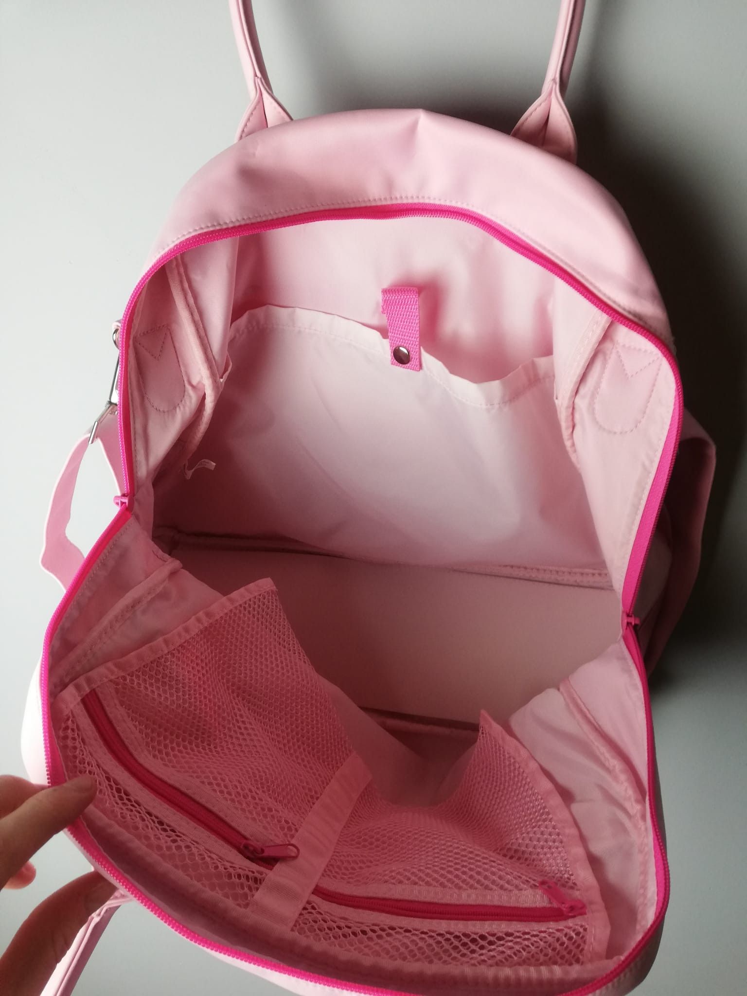 Anime × Japanese Brand × Vintage Vintage Hello Kitty Bag Pink 2008 RARE Size ONE SIZE - 8 Thumbnail