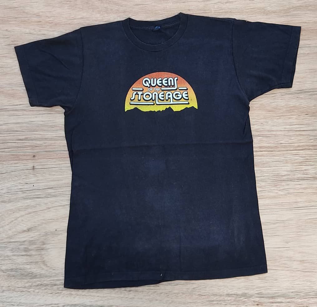 image of Band Tees x Vintage Queens Of The Stoneage ( A 21 ) in Black, Men's (Size Medium)
