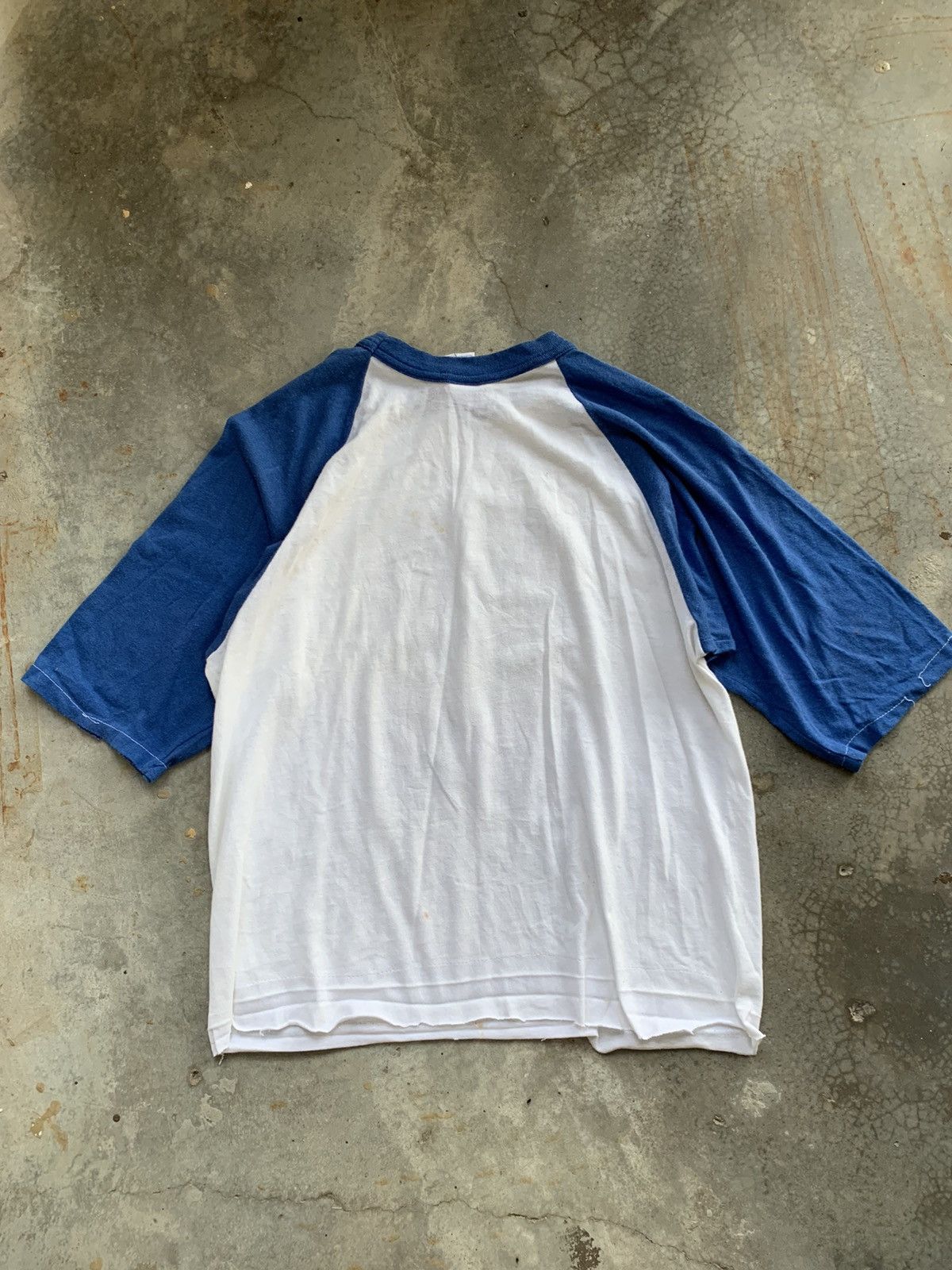Vintage Vintage 90s Peter Max Art Distressed Art Tshirt Raglan Size US M / EU 48-50 / 2 - 4 Thumbnail