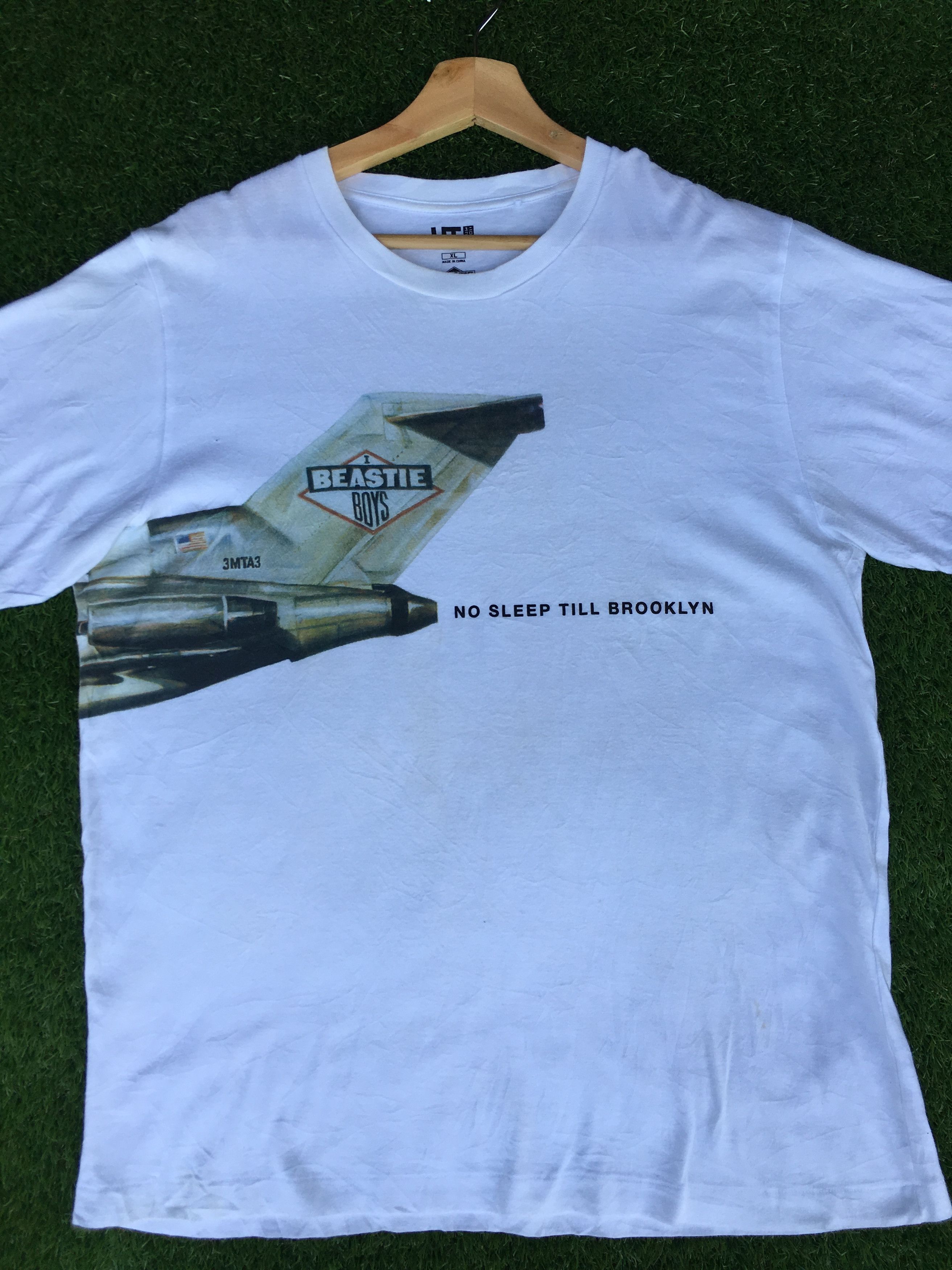 Band Tees Uniqlo Beastie Boys No Sleep Till Brooklyn Concert Tour Tee Size US XL / EU 56 / 4 - 2 Thumbnail