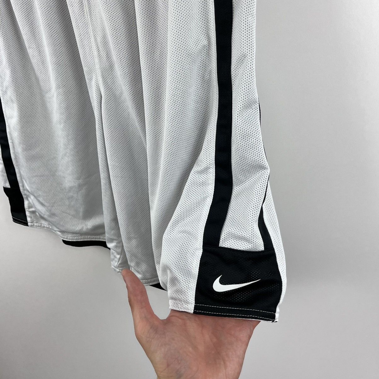 Nike × Vintage Nike Bassketball Shorts Reversible Small Swoosh Black/White Size US 36 / EU 52 - 3 Thumbnail