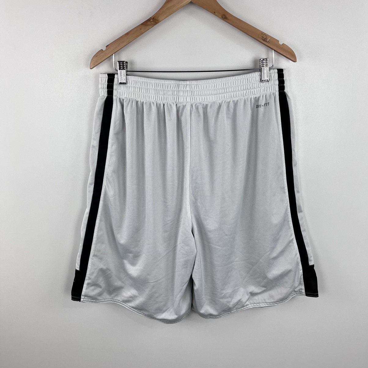 Nike × Vintage Nike Bassketball Shorts Reversible Small Swoosh Black/White Size US 36 / EU 52 - 5 Thumbnail