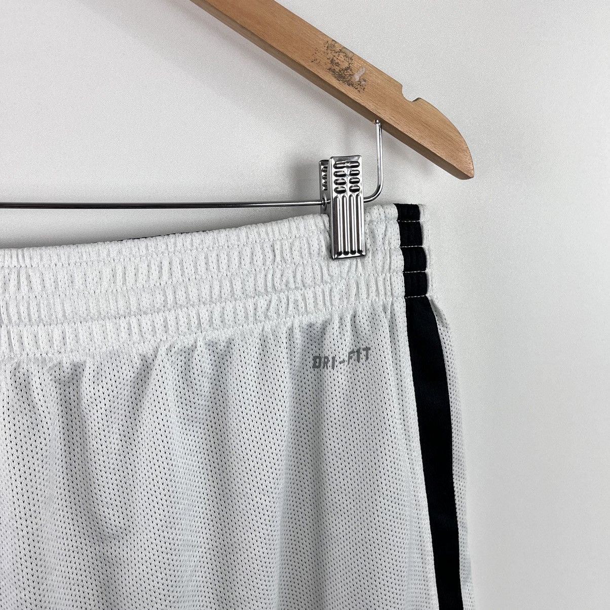 Nike × Vintage Nike Bassketball Shorts Reversible Small Swoosh Black/White Size US 36 / EU 52 - 6 Thumbnail