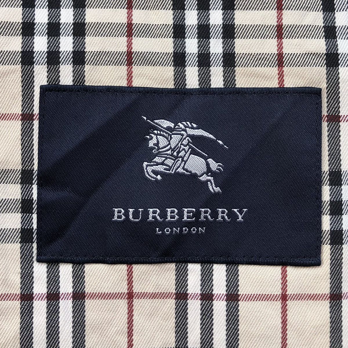 Burberry Burberry London Women Quilted Red Lined Novacheck Jacket Size M / US 6-8 / IT 42-44 - 16 Thumbnail
