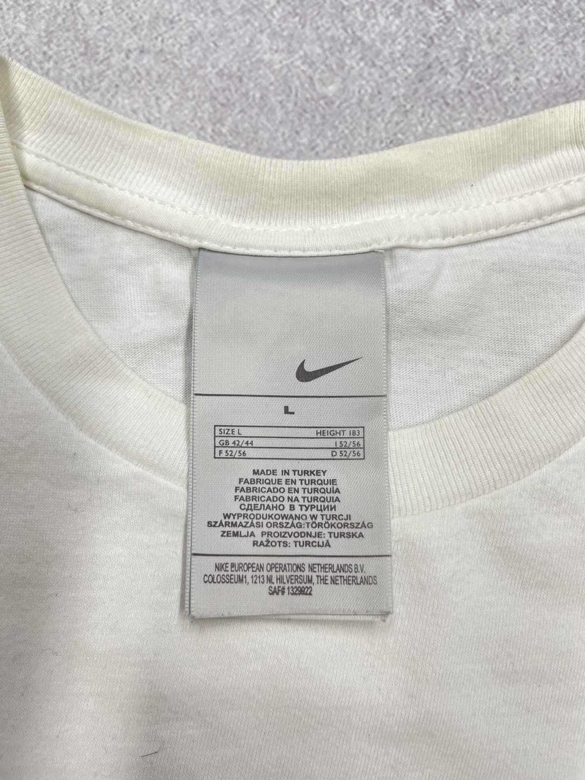 Nike Vintage Nike Skateboard White T Shirt Centr Logo Swoosh Y2K Size US L / EU 52-54 / 3 - 8 Thumbnail