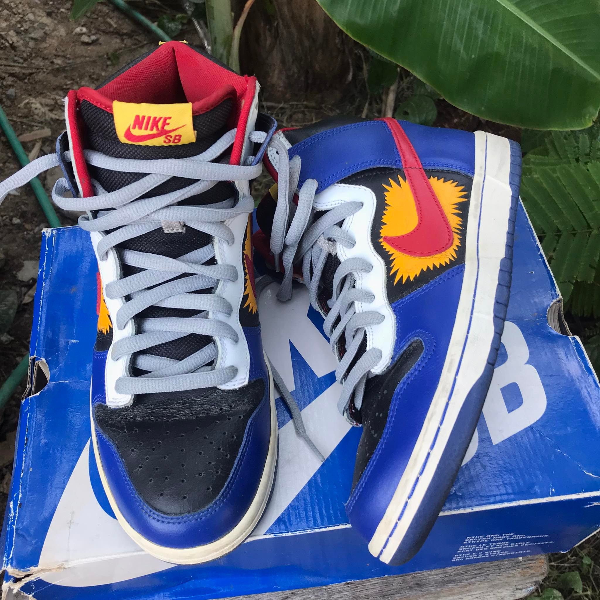 image of Nike Pro Sb Dunk High Comic Shoes in Black White Blue, Men's (Size 8)