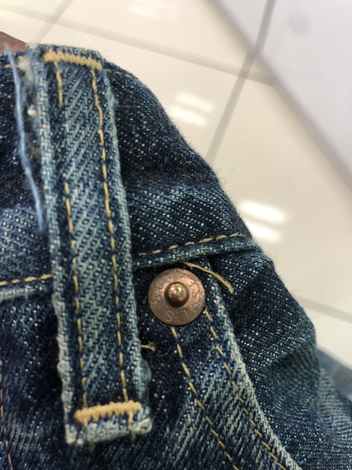Levi's × Levi's Vintage Clothing Very Distressed LEVIS 503 Selvedge denim 5 button Size US 32 / EU 48 - 8 Thumbnail