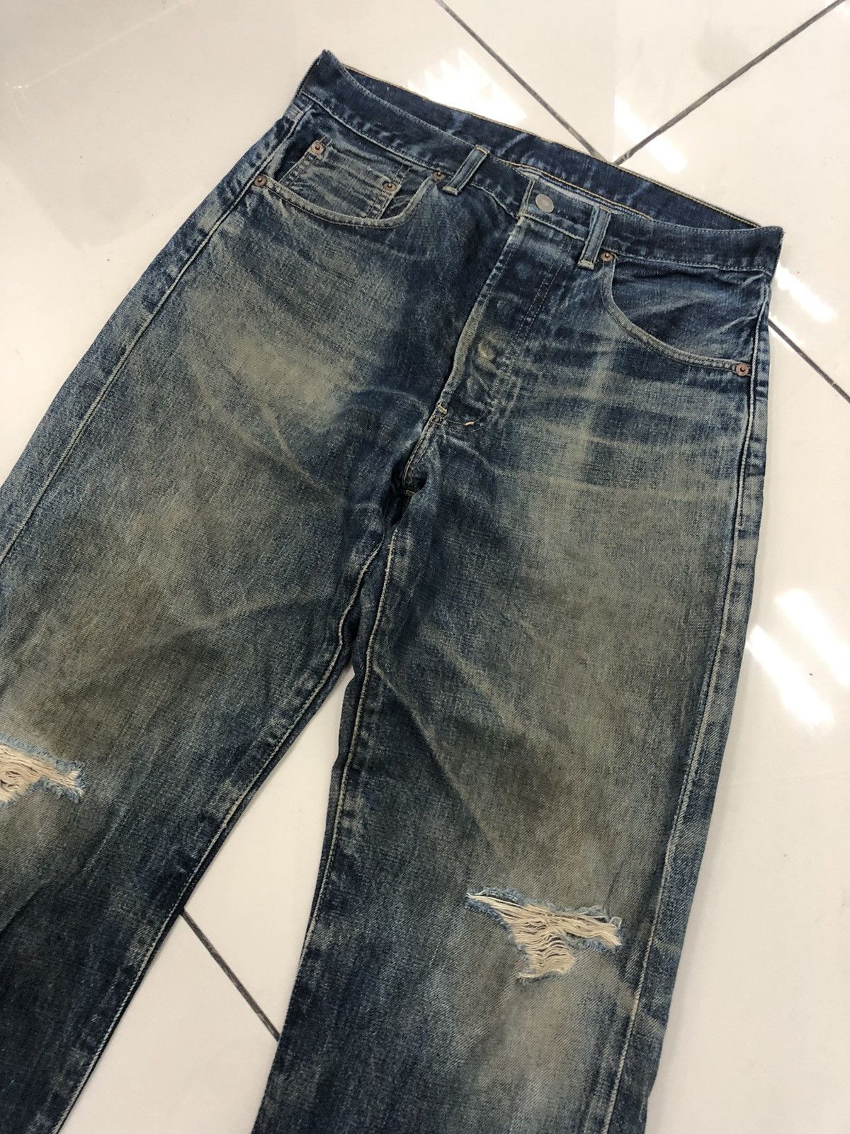 Levi's × Levi's Vintage Clothing Very Distressed LEVIS 503 Selvedge denim 5 button Size US 32 / EU 48 - 3 Thumbnail