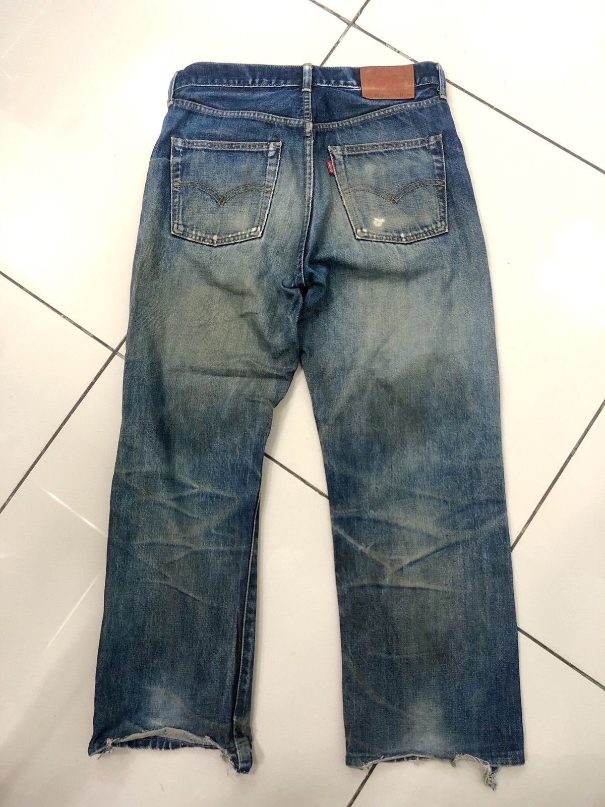 Levi's × Levi's Vintage Clothing Very Distressed LEVIS 503 Selvedge denim 5 button Size US 32 / EU 48 - 2 Thumbnail
