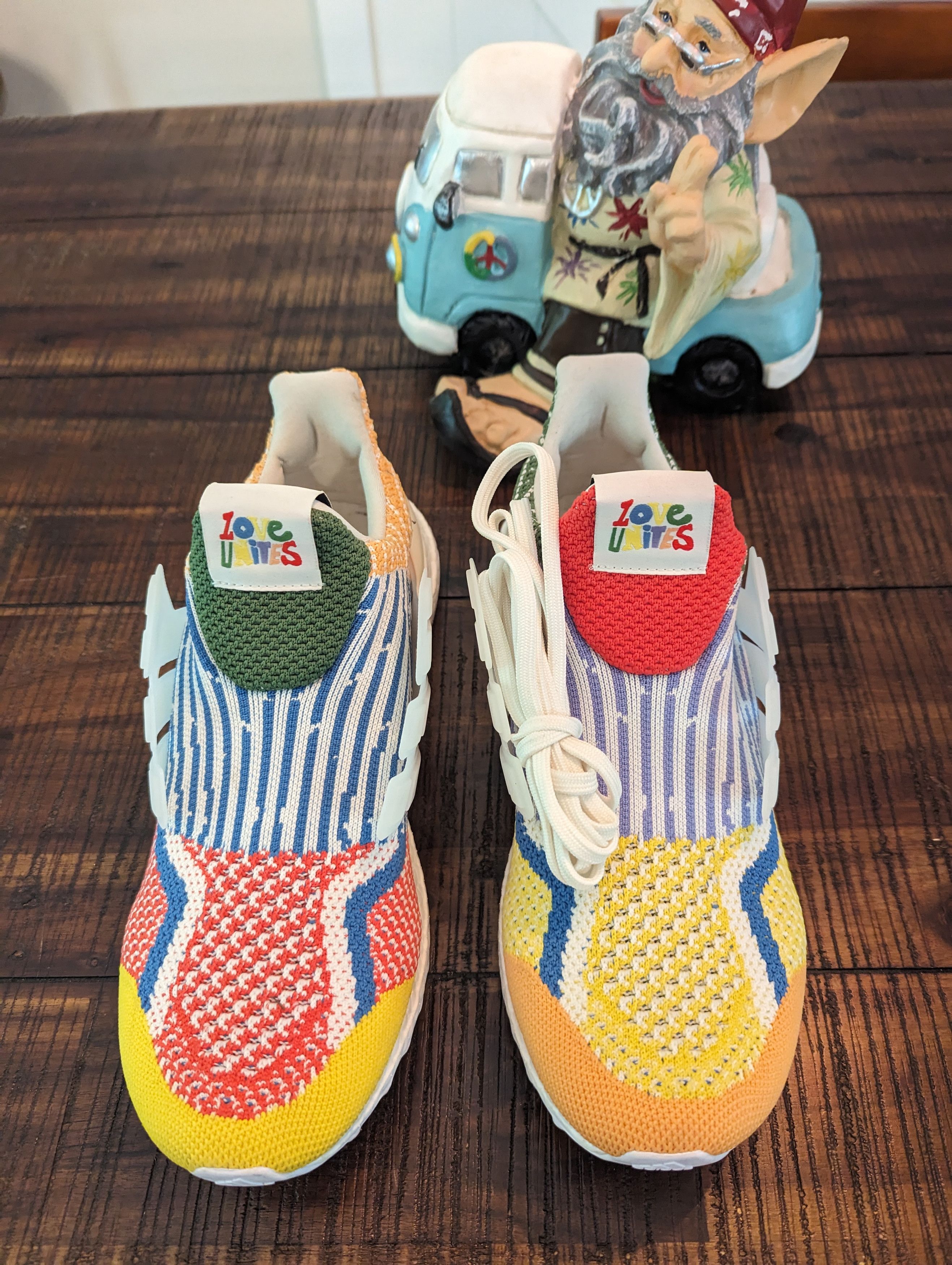 Adidas Adidas limited edition "Love Unites" Ultra Bounce Size US 10 / EU 43 - 2 Thumbnail