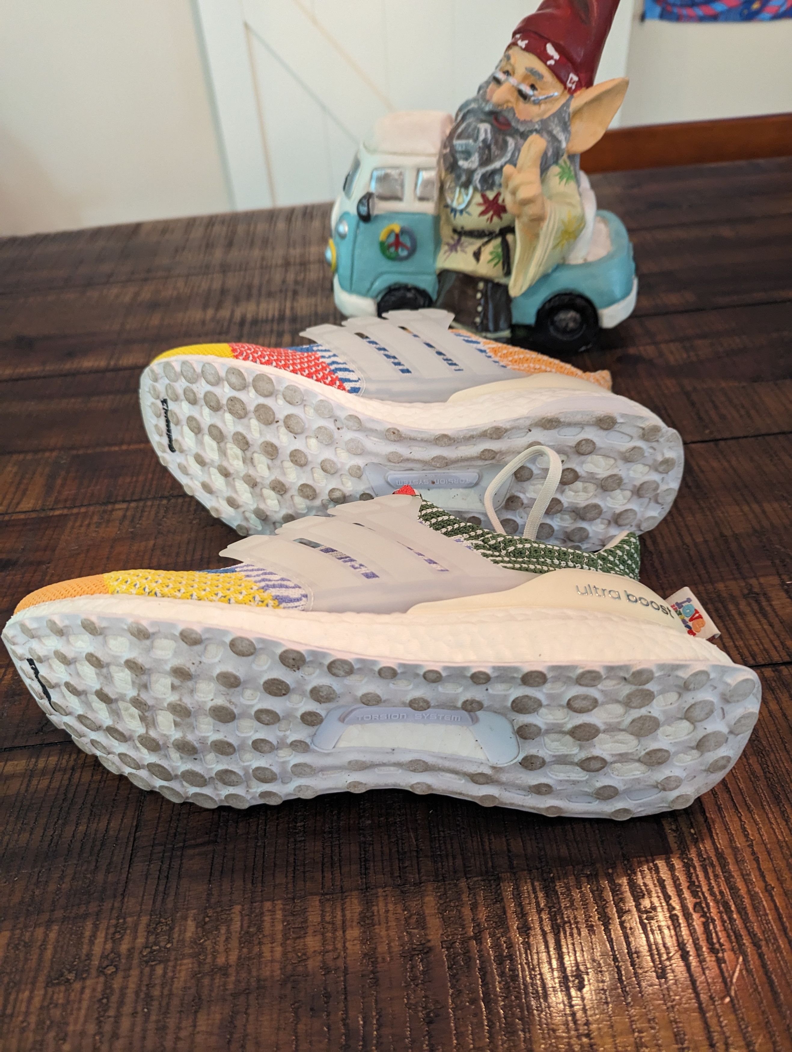 Adidas Adidas limited edition "Love Unites" Ultra Bounce Size US 10 / EU 43 - 8 Thumbnail