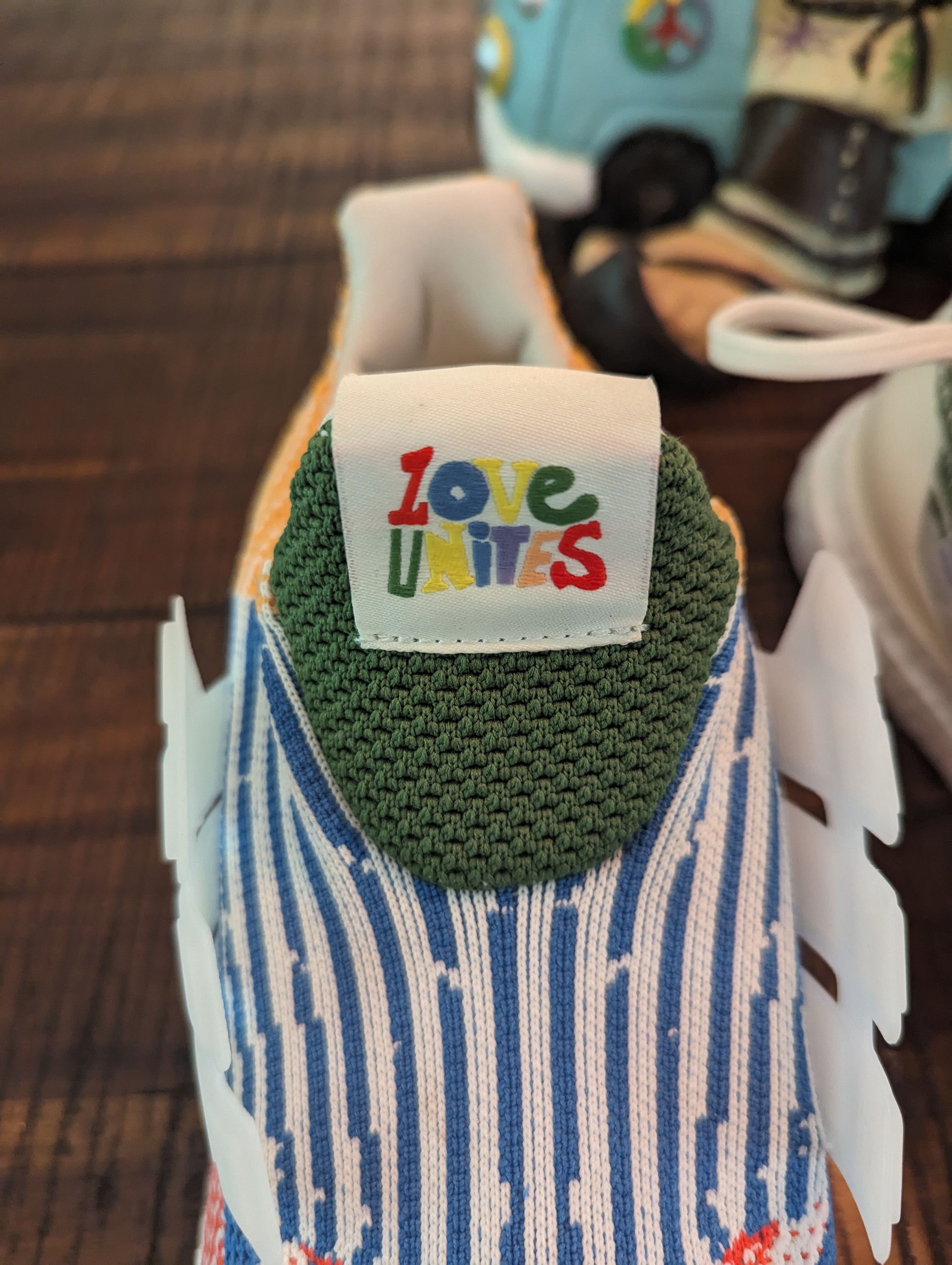 Adidas Adidas limited edition "Love Unites" Ultra Bounce Size US 10 / EU 43 - 4 Thumbnail