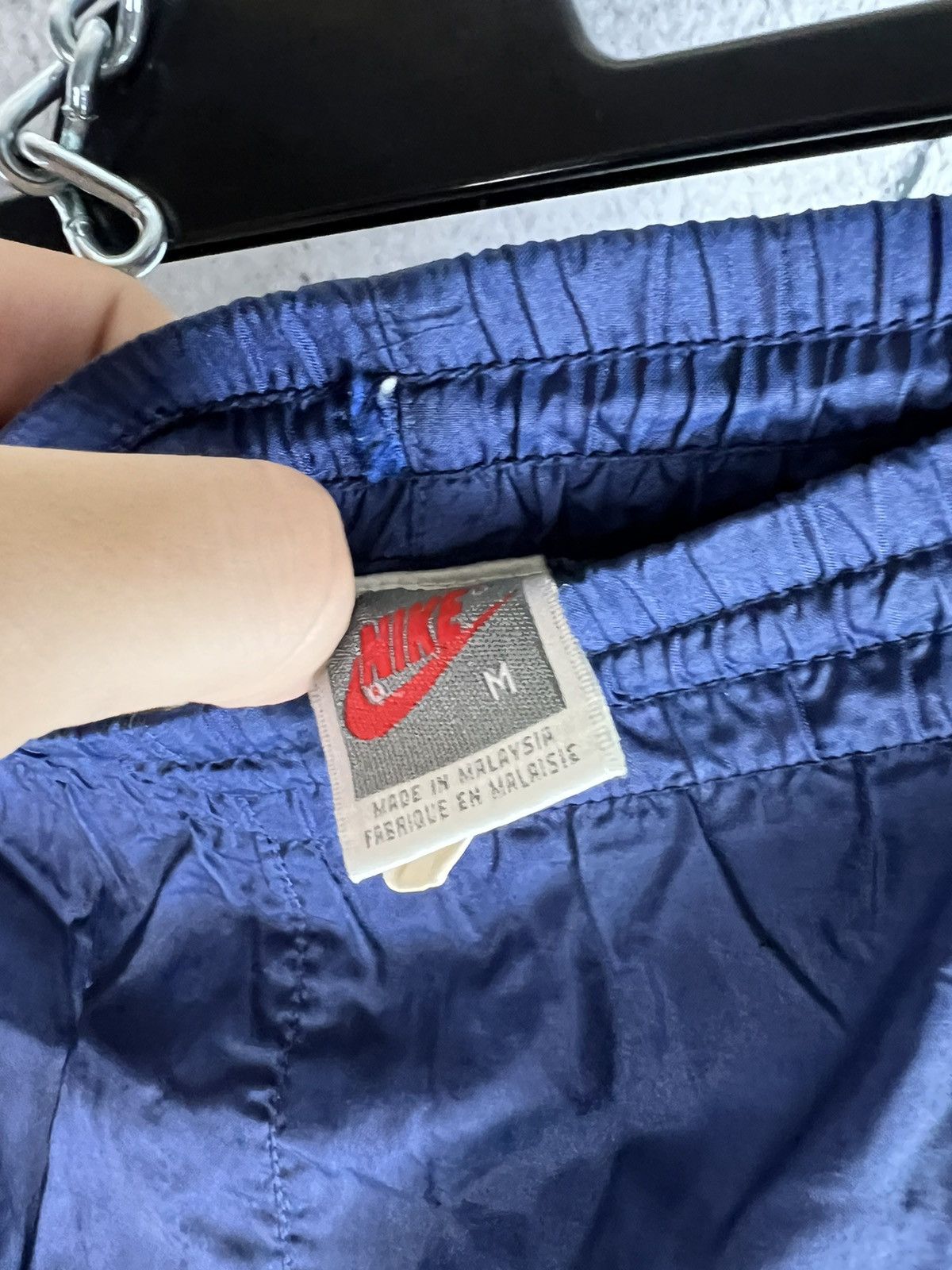Vintage Vintage 90s Nike Baggy Nylon Track Pants Hype Streetwear Size US 34 / EU 50 - 3 Thumbnail
