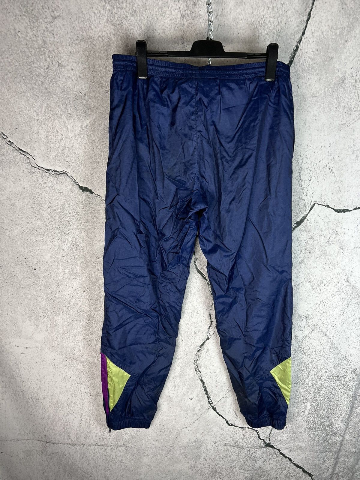 Vintage Vintage 90s Nike Baggy Nylon Track Pants Hype Streetwear Size US 34 / EU 50 - 2 Thumbnail