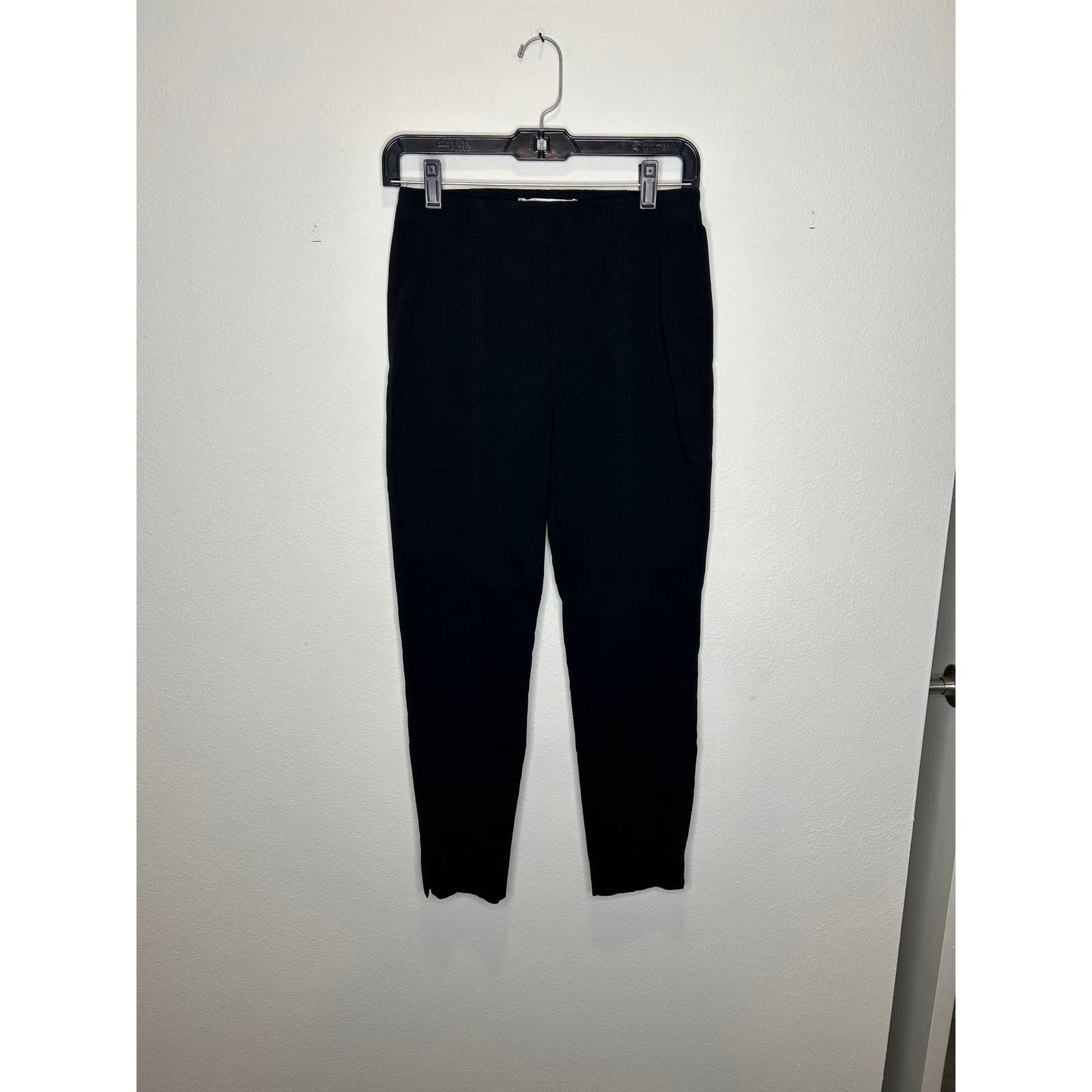 Croft & Barrow Croft & Barrow Black Cropped Pants- Size 4 | Grailed